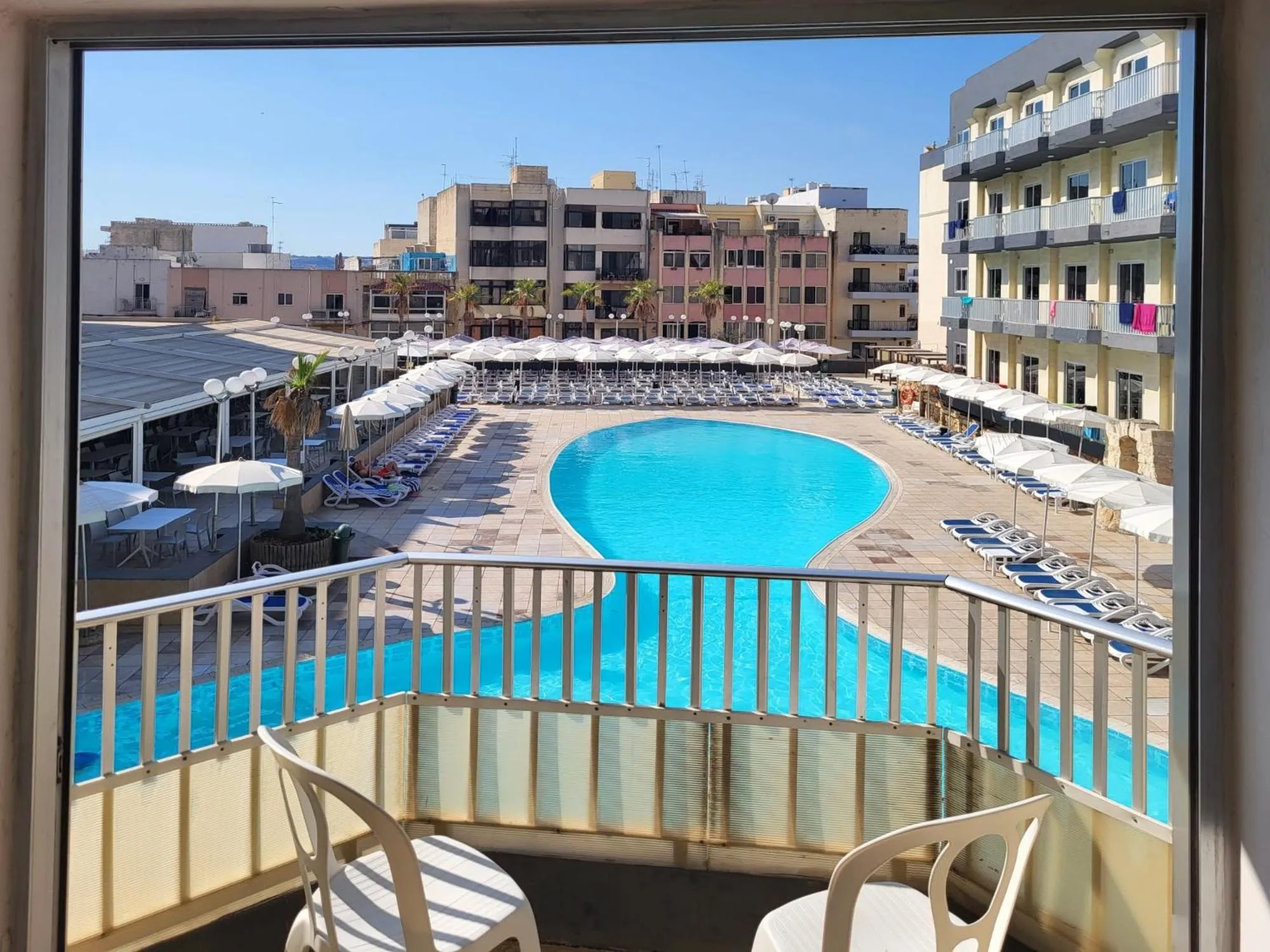 Pool view in Topaz Hotel