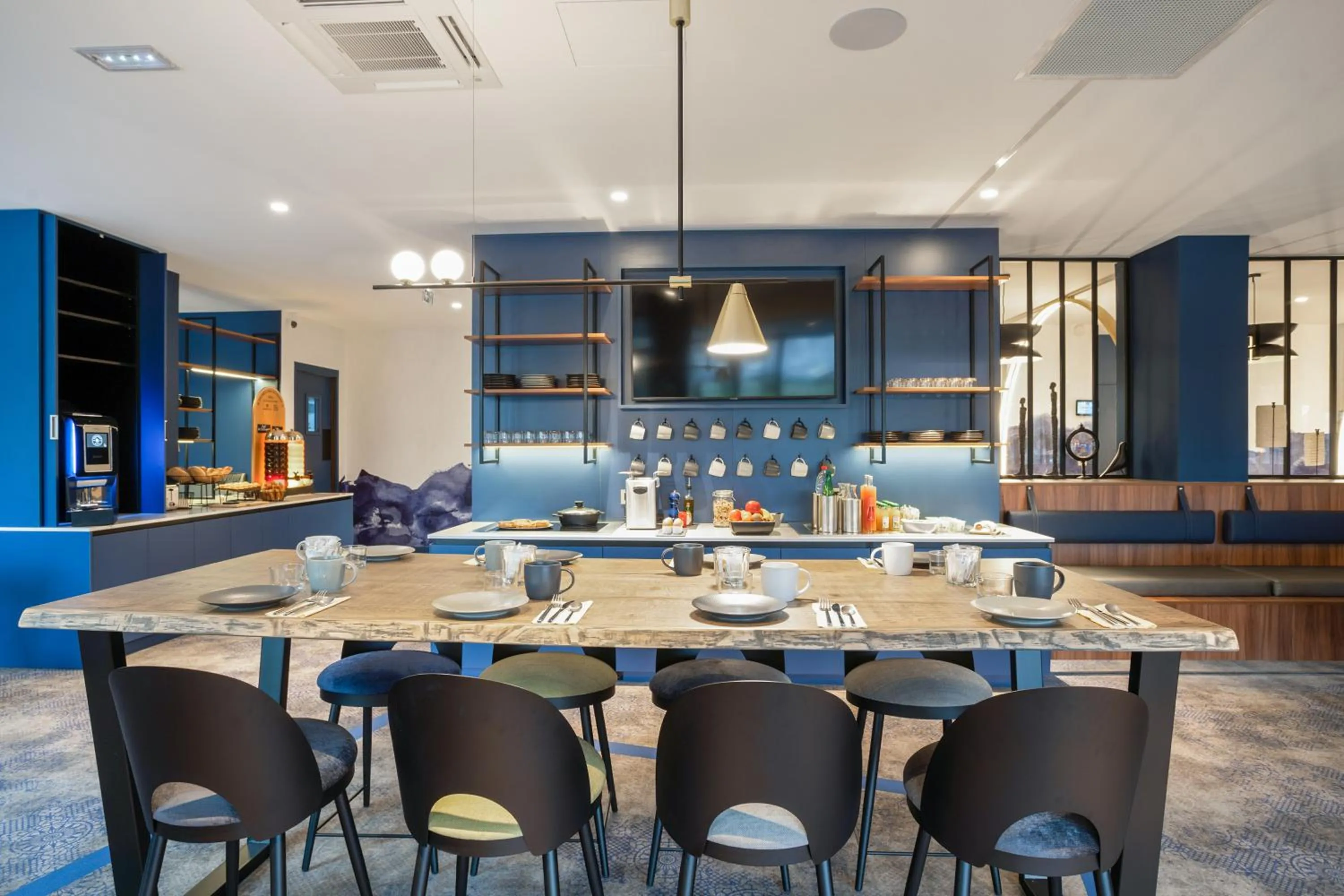 Dining area in Appart'City Collection Genève Aéroport - Ferney Voltaire