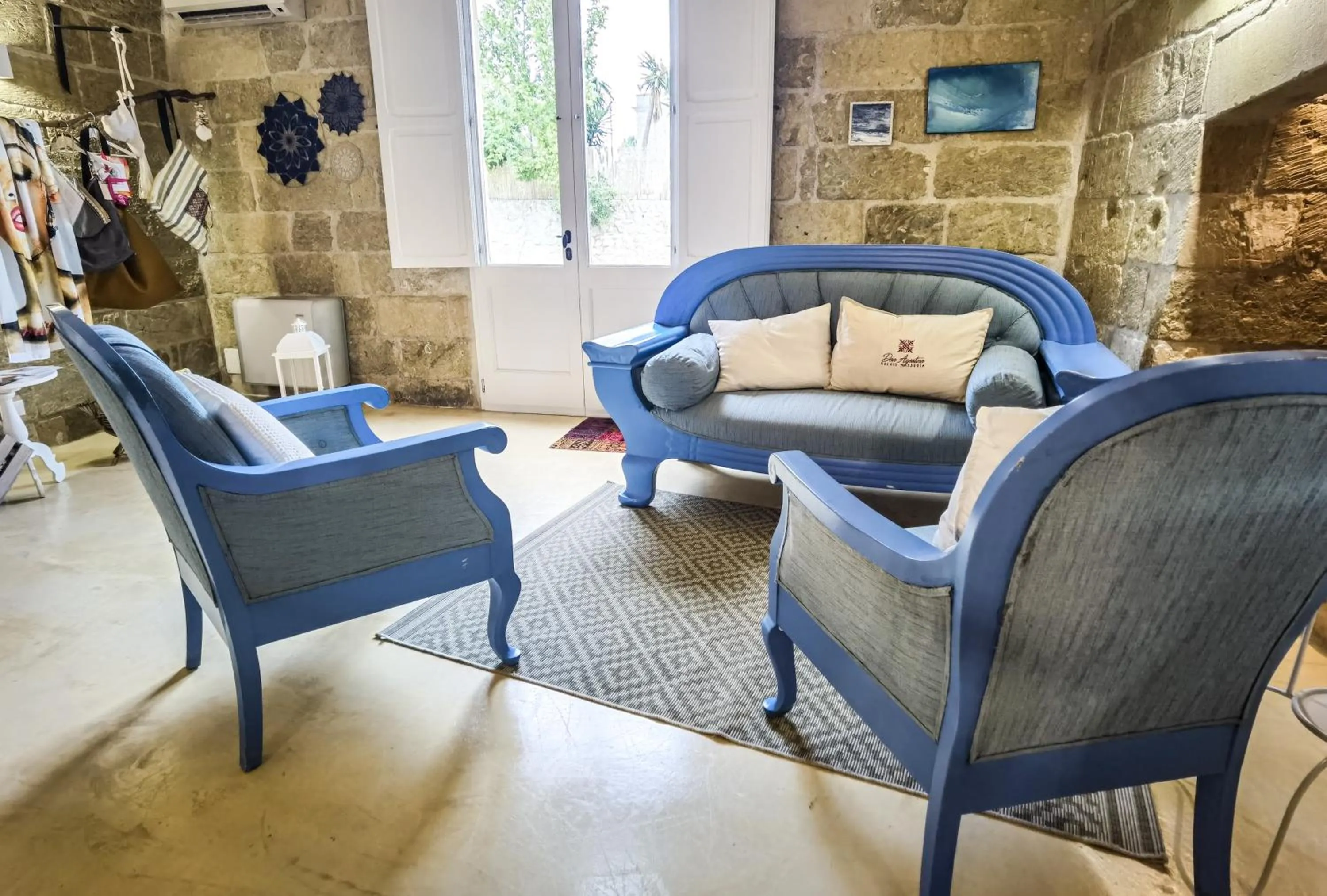 Communal lounge/ TV room in Don Agostino Relais Masseria