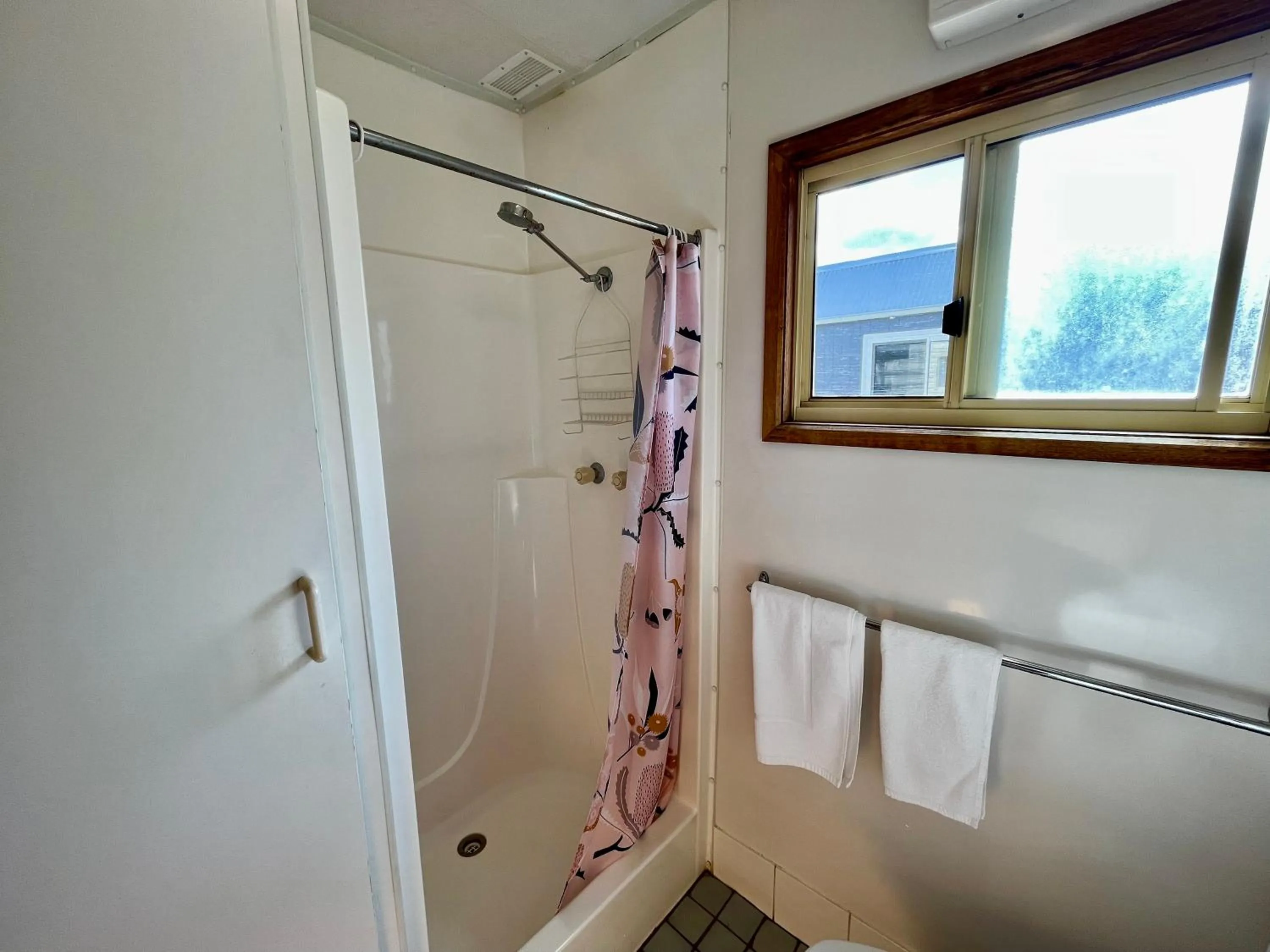 Bathroom in Junee Tourist Park