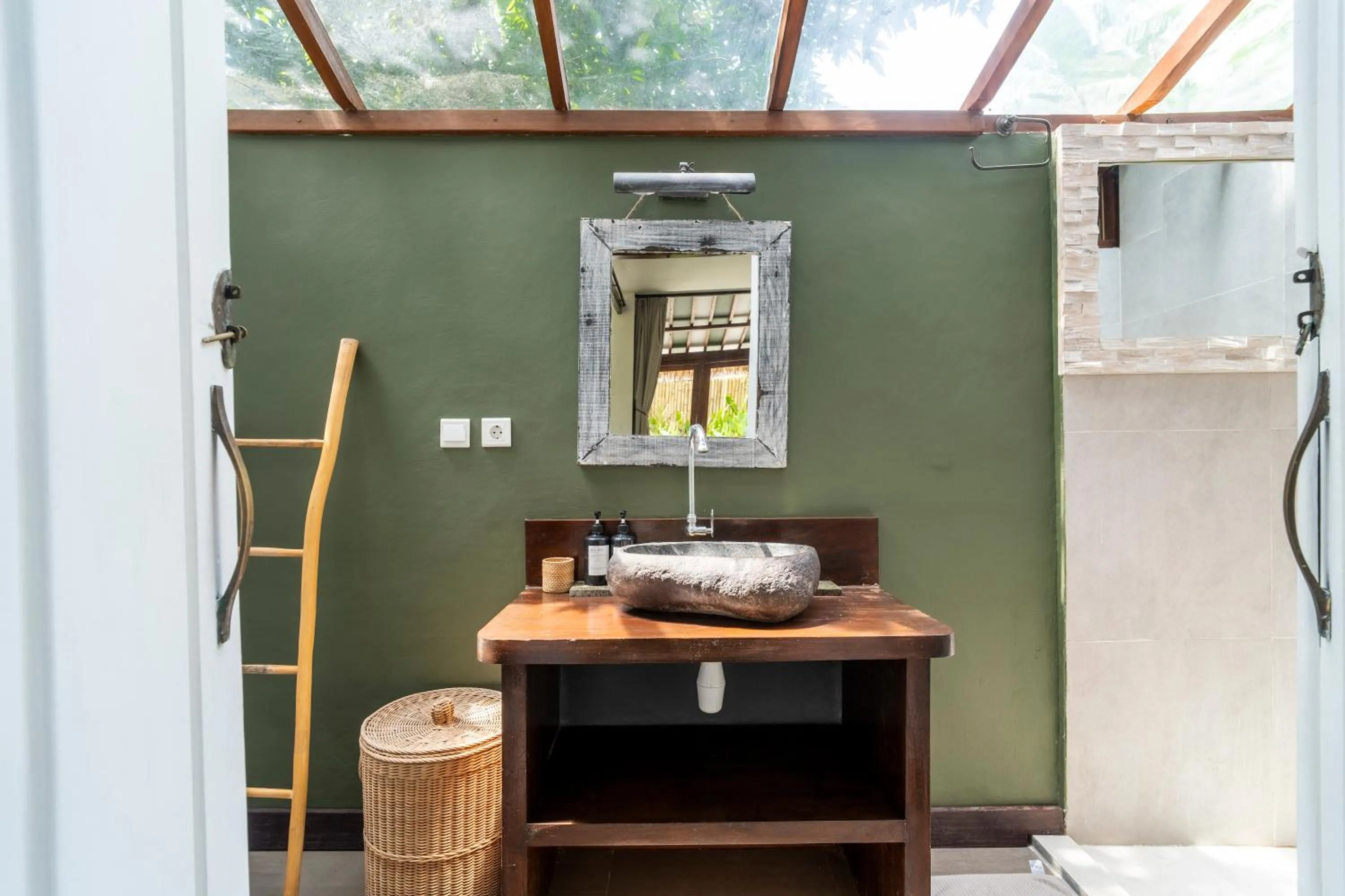 Shower in Villa Maiya