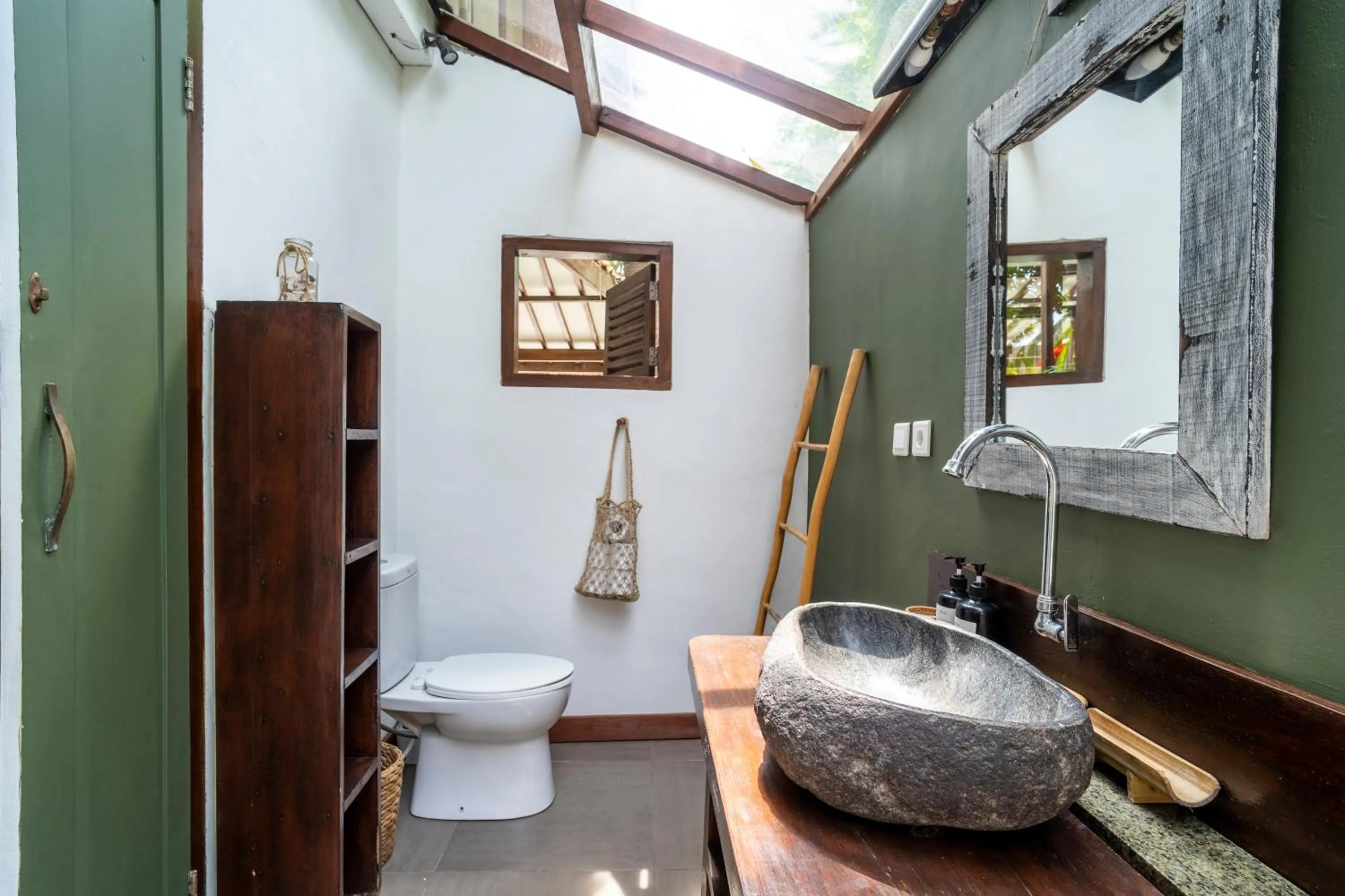 Toilet in Villa Maiya