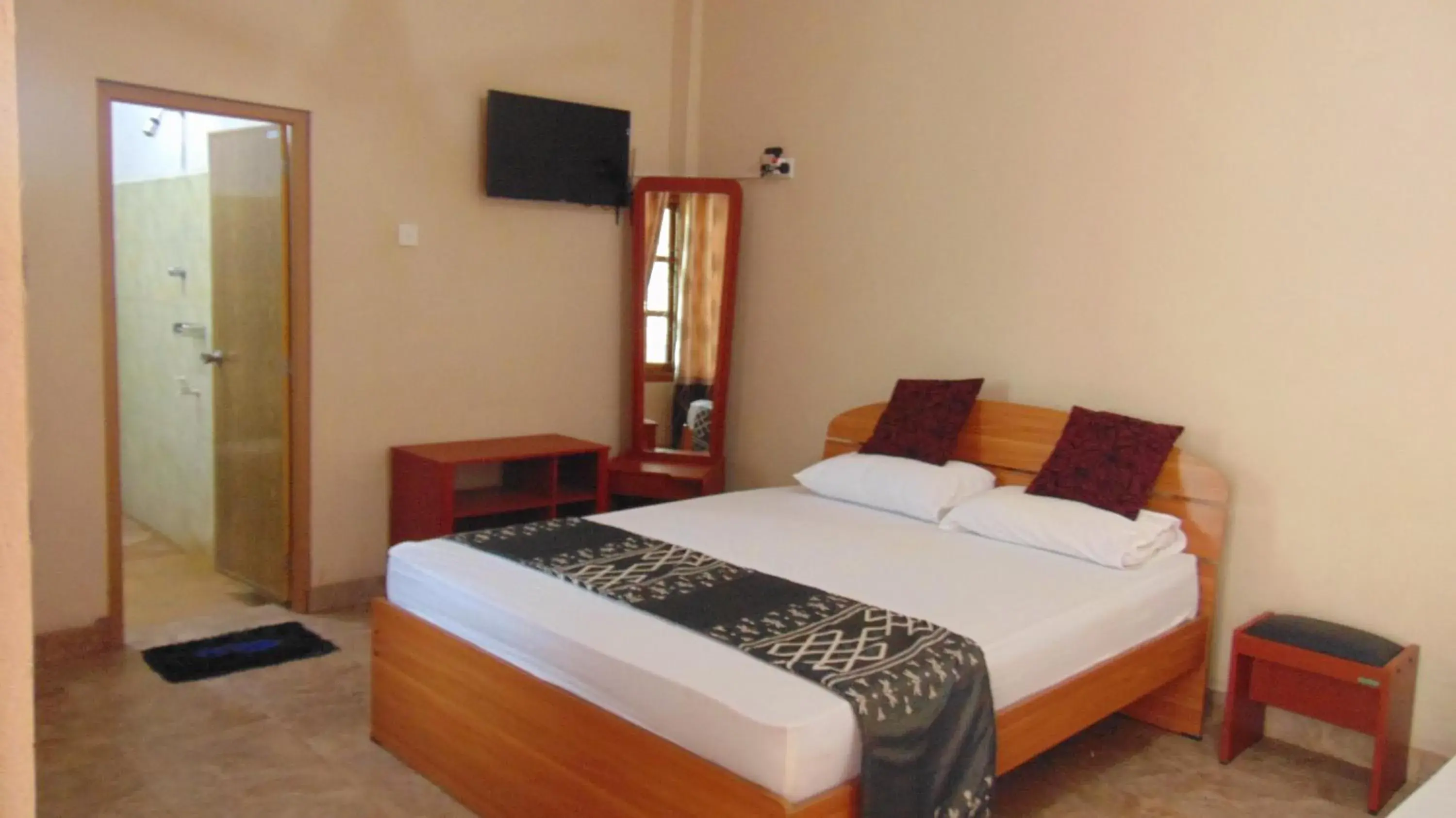 Standard Double Room with Fan - single occupancy in Hotel Alas Garden Standard Double Room with Fan - single occupancy in Hotel Alas Garden