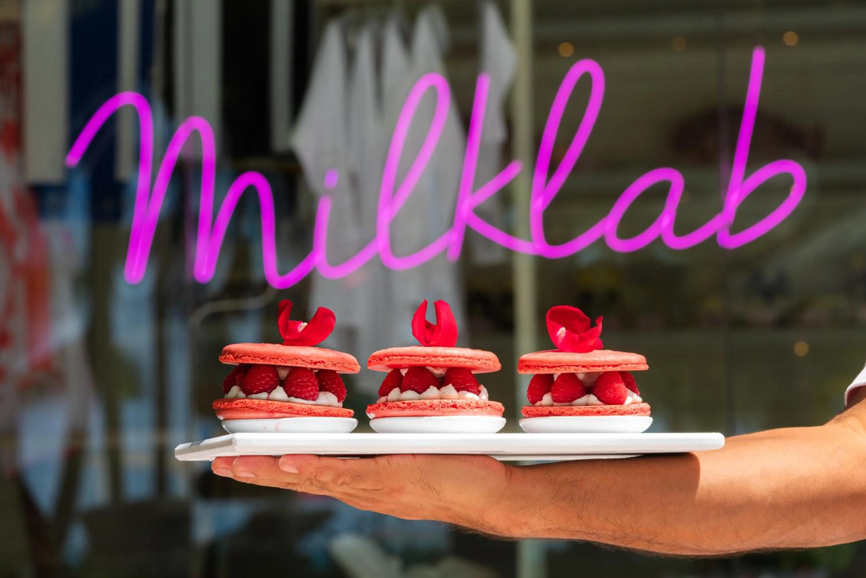 Coffee/tea facilities in Finolhu, A Seaside Collection Resort, a Member of Design Hotels