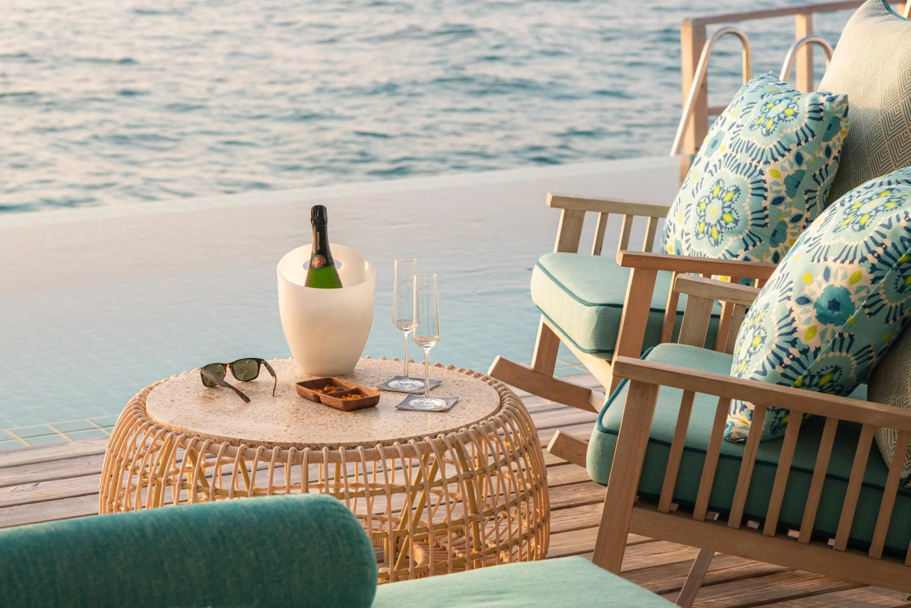 room service in Finolhu, A Seaside Collection Resort, a Member of Design Hotels