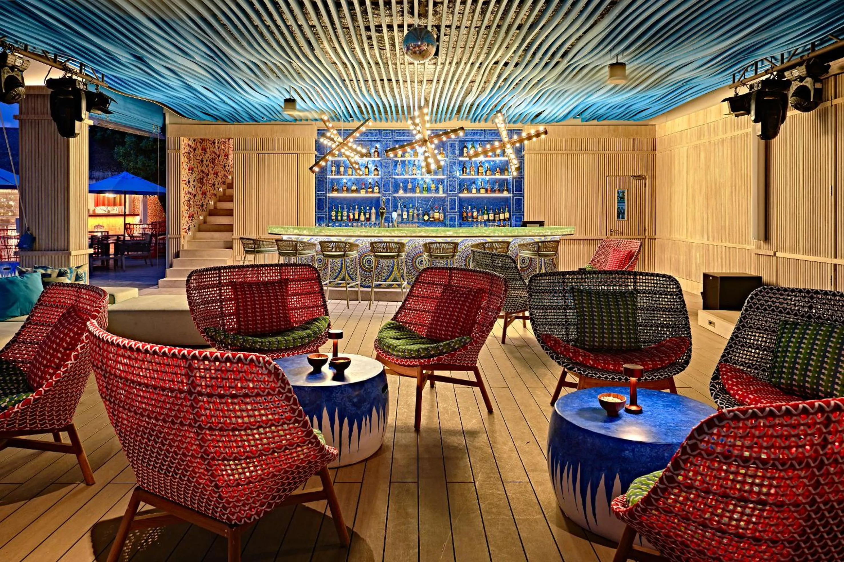 Lounge or bar in Finolhu, A Seaside Collection Resort, a Member of Design Hotels