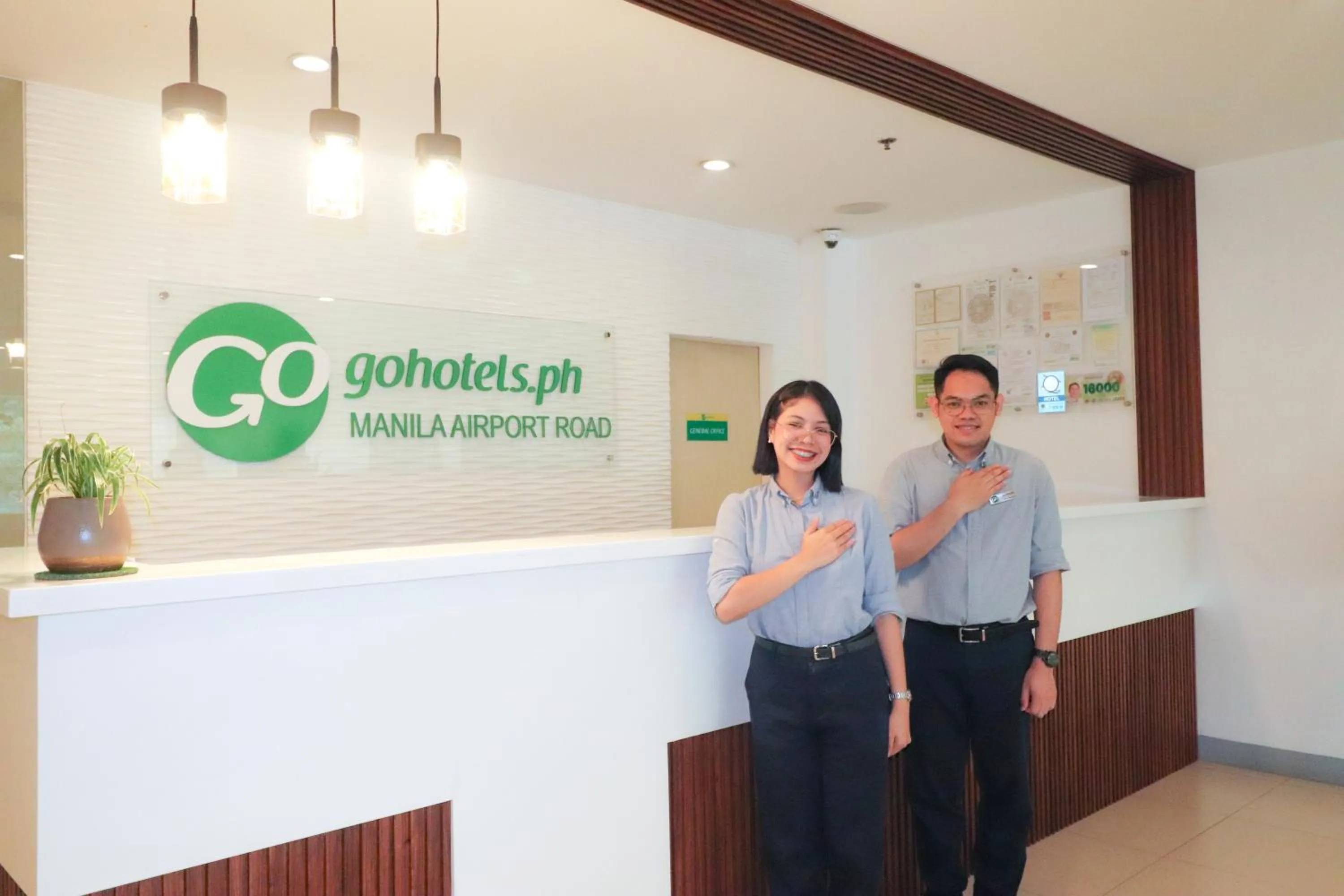 People in Go Hotels Manila Airport Road