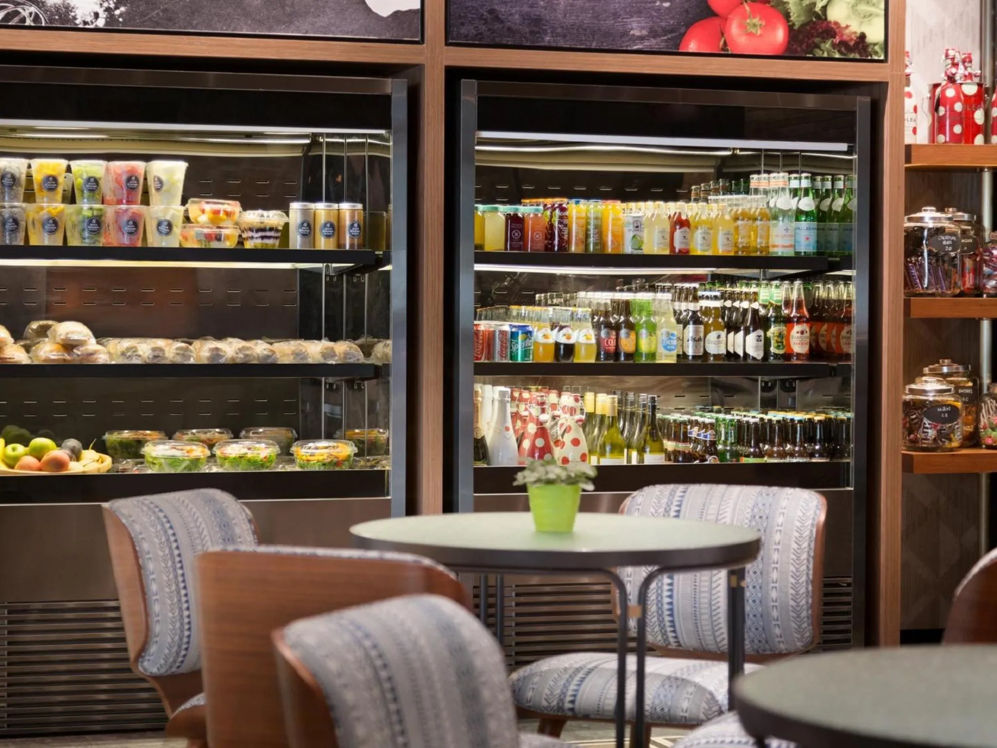 Restaurant/places to eat in JEN Singapore Tanglin by Shangri-La