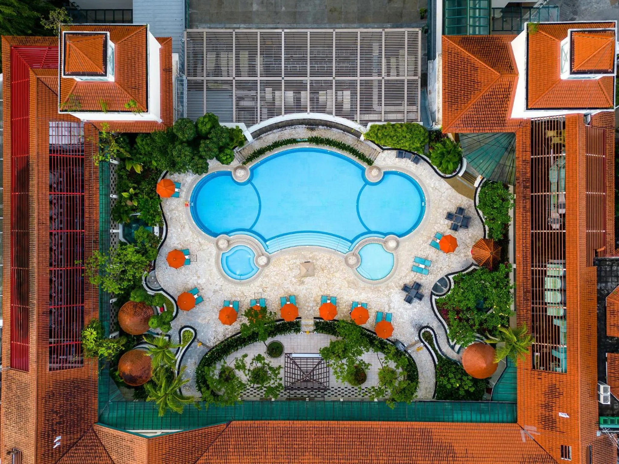 Swimming pool in JEN Singapore Tanglin by Shangri-La