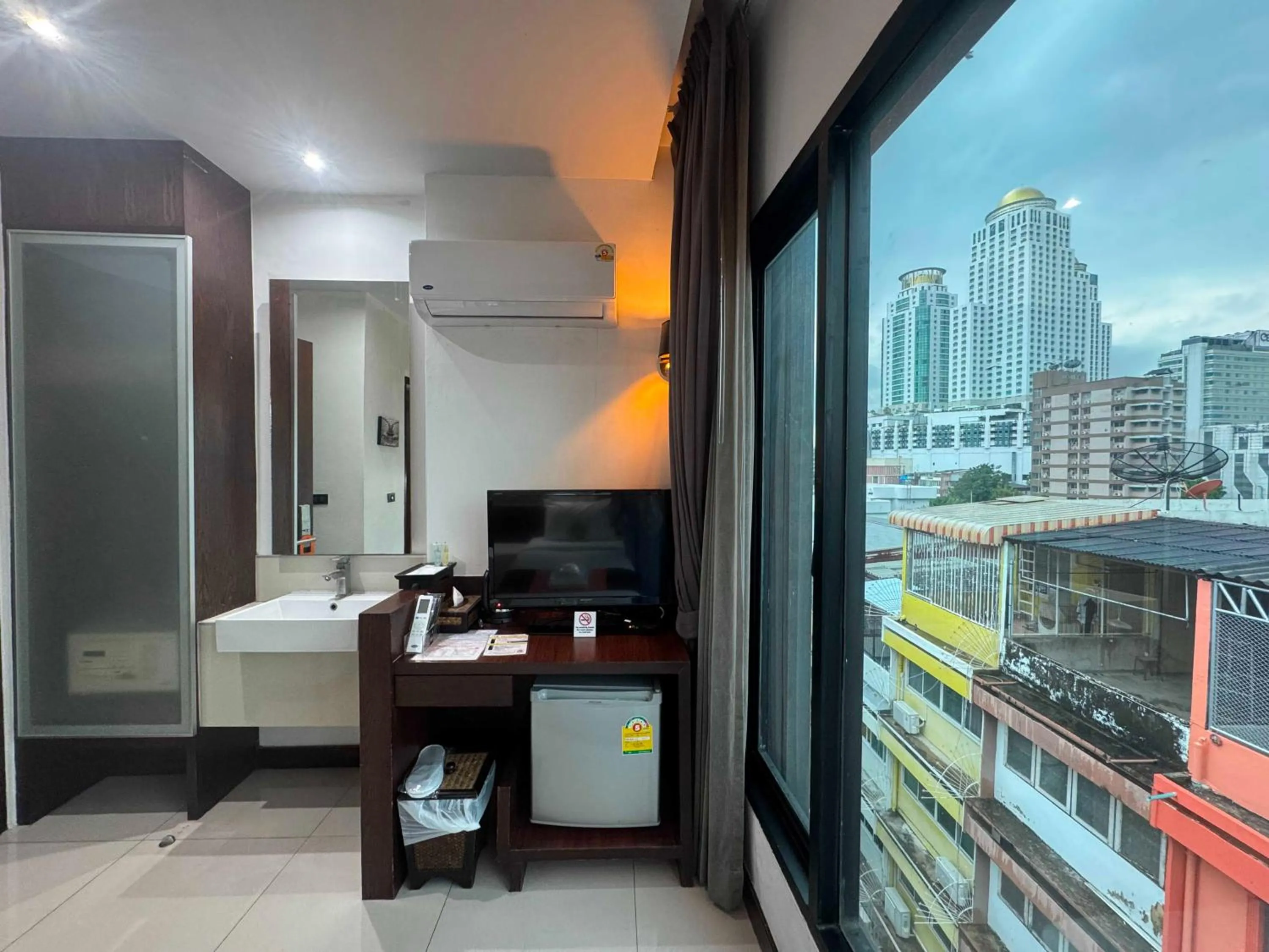 Bedroom, Bed in Collection O The Bangkok Airport Link Suite