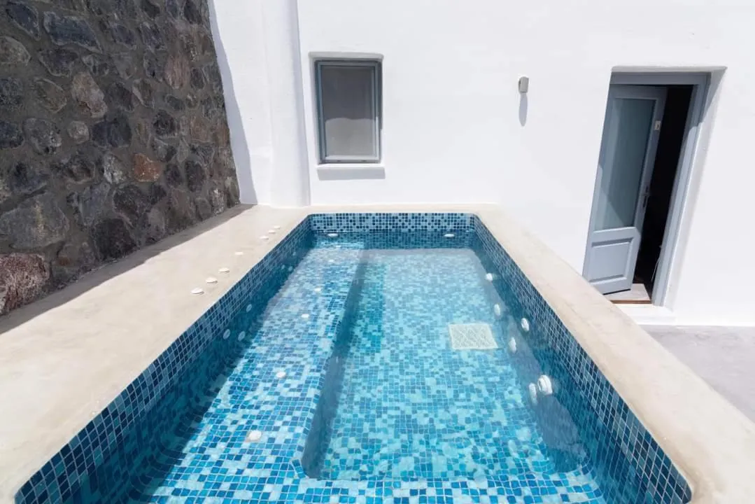 Hot Tub in Pancratium Villas & Suites