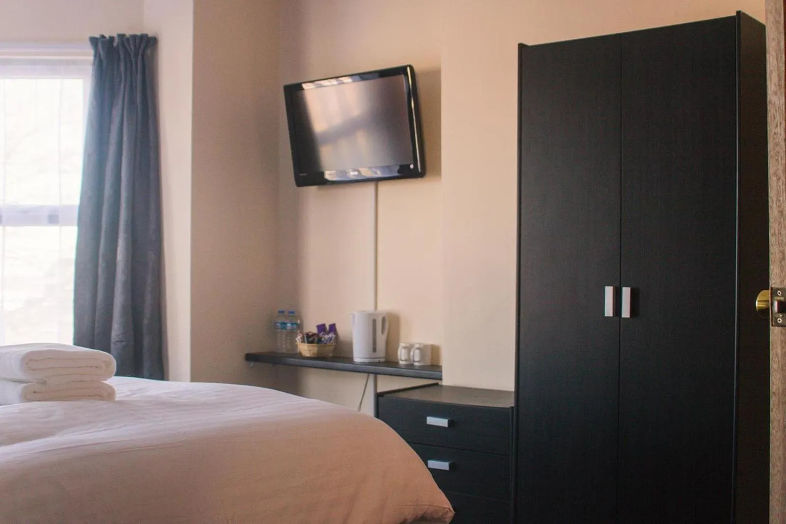 Bed in Wellesley Park Hotel