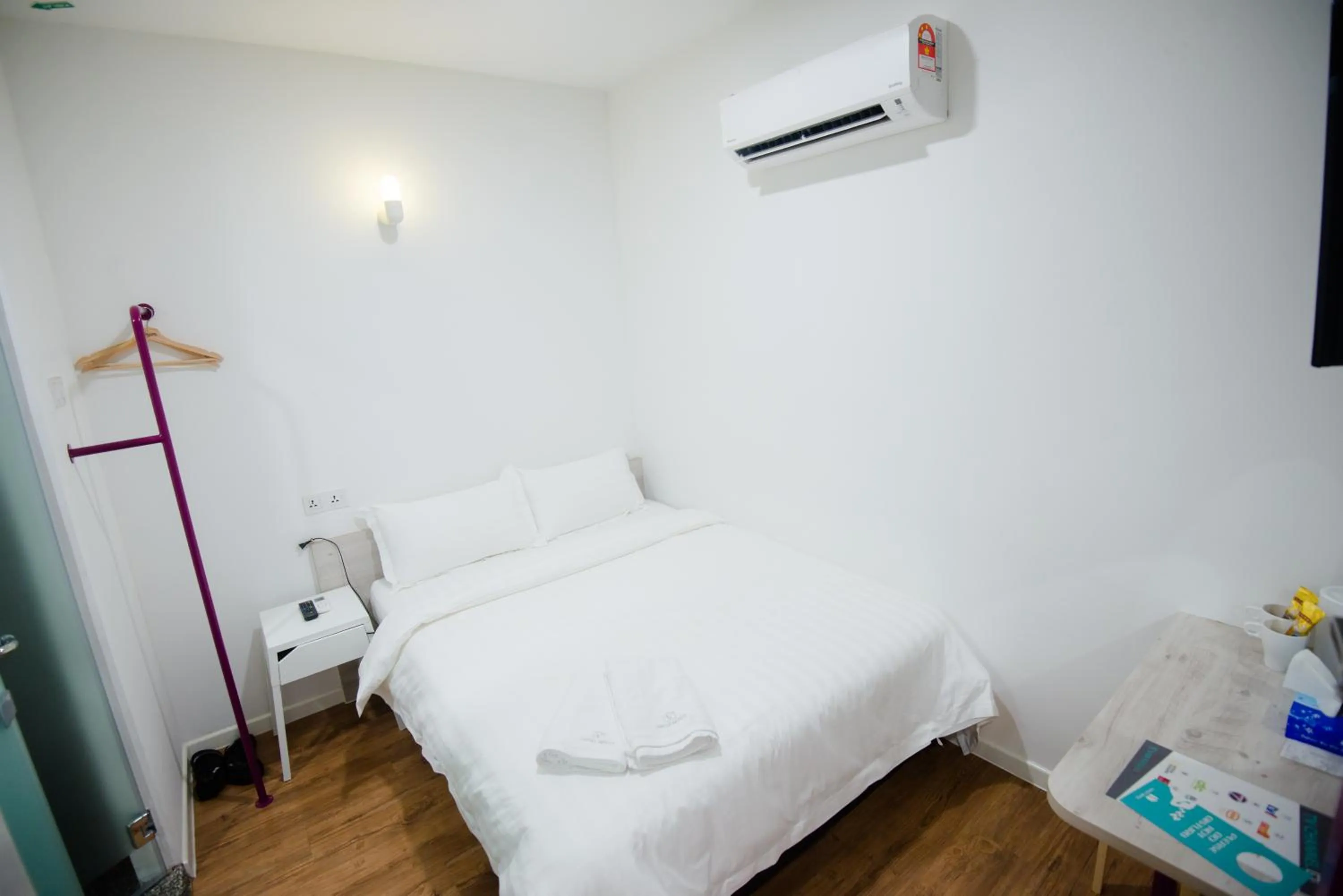 Bedroom, Bed in Vrest Hotel