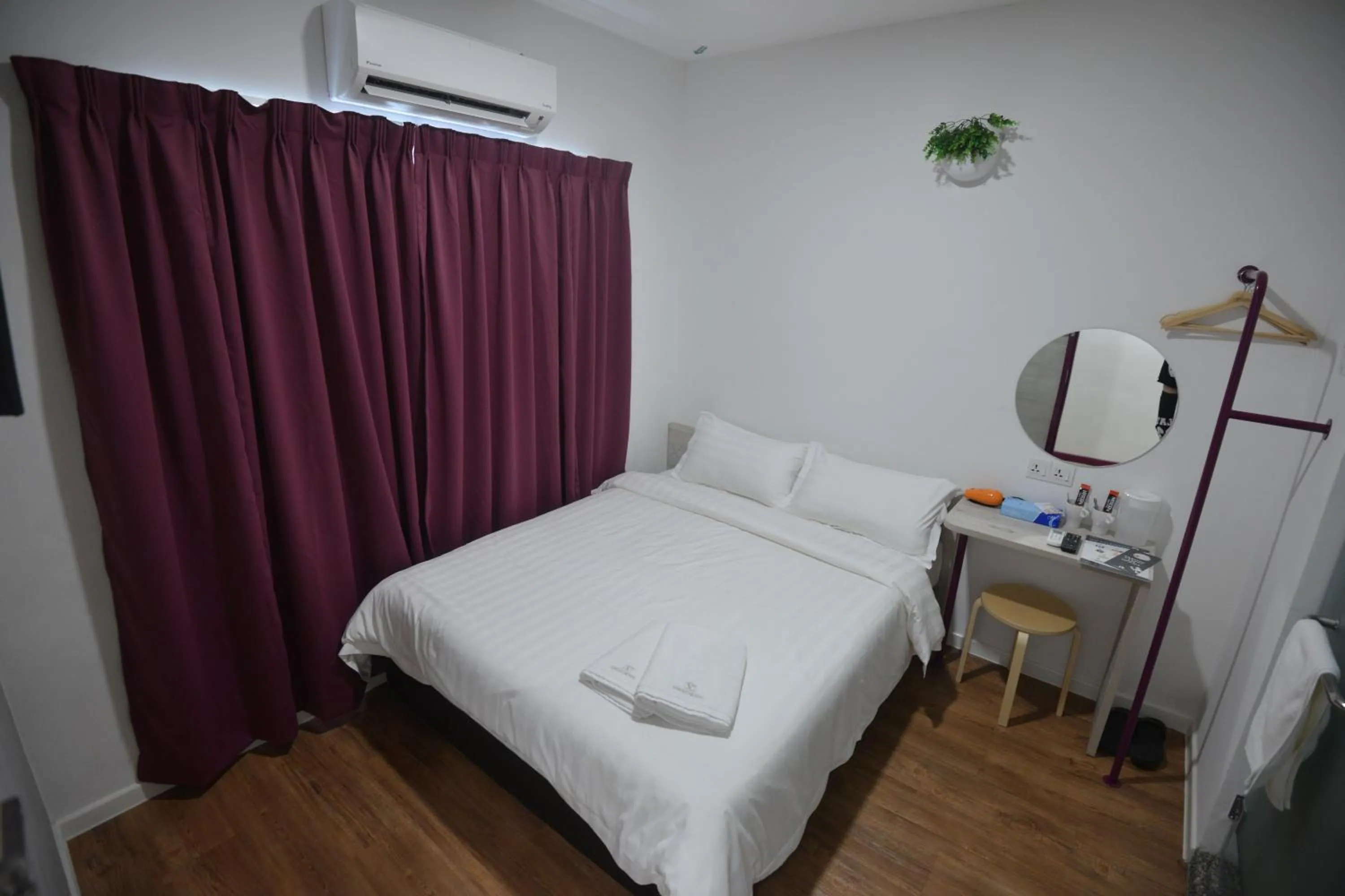 Guests, Bed in Vrest Hotel