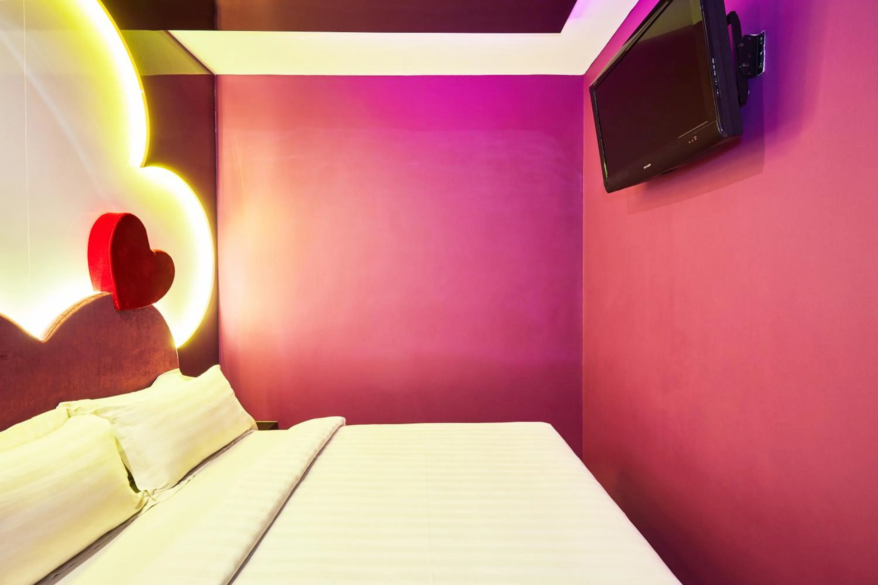 Bed in ibis budget Singapore Mount Faber