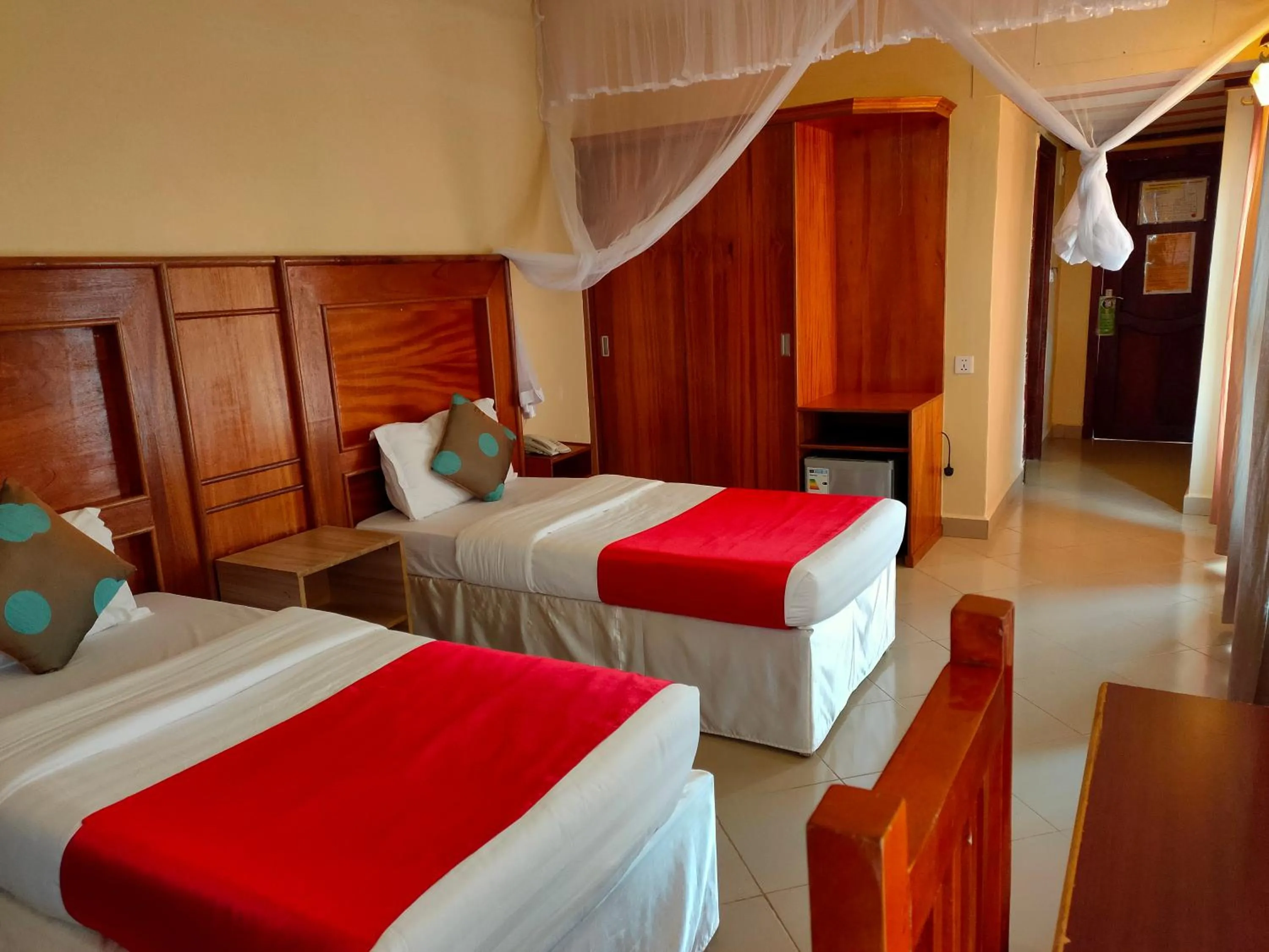 Photo of the whole room in Pulickal Airport Hotel