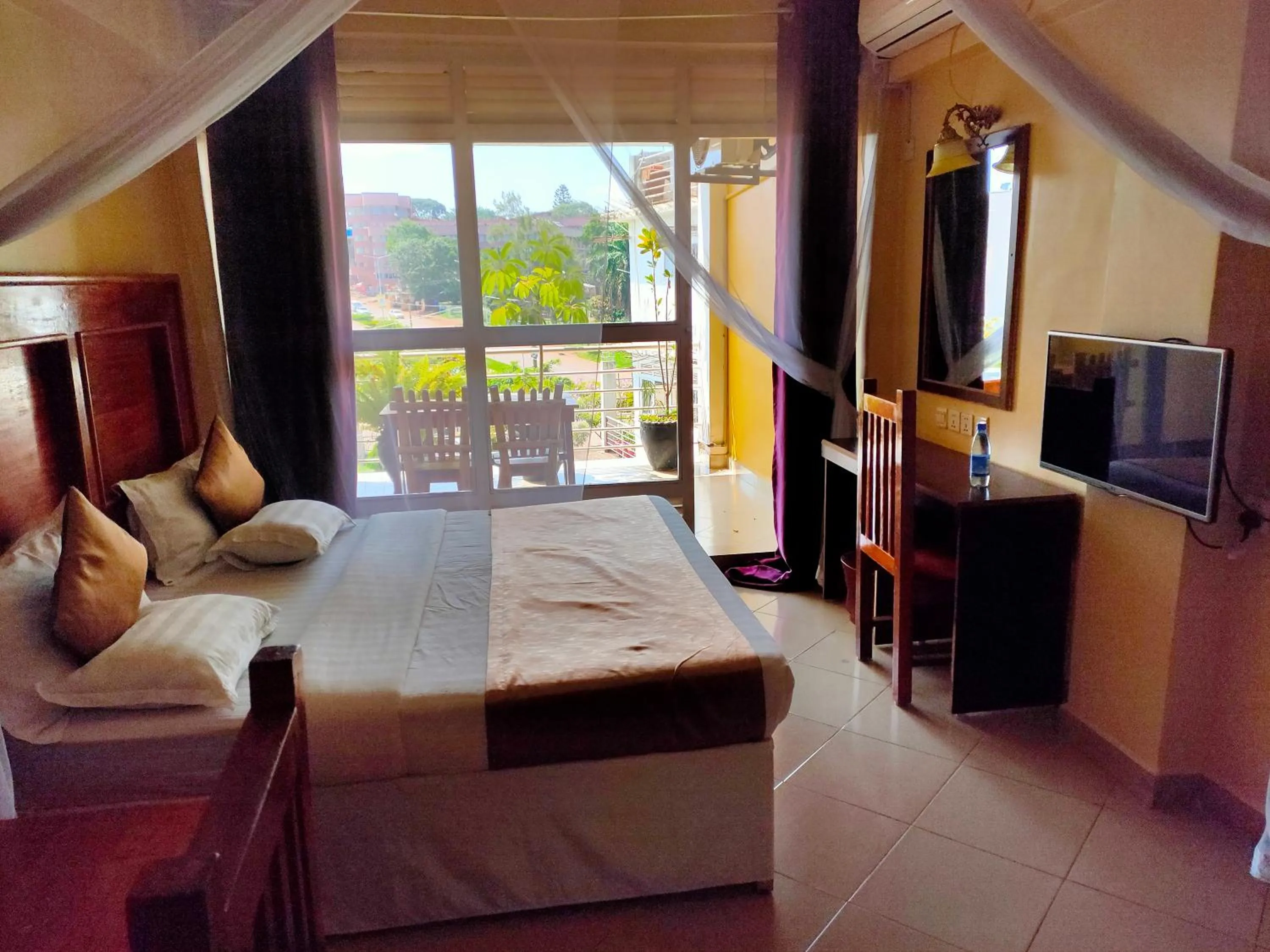 Bed in Pulickal Airport Hotel