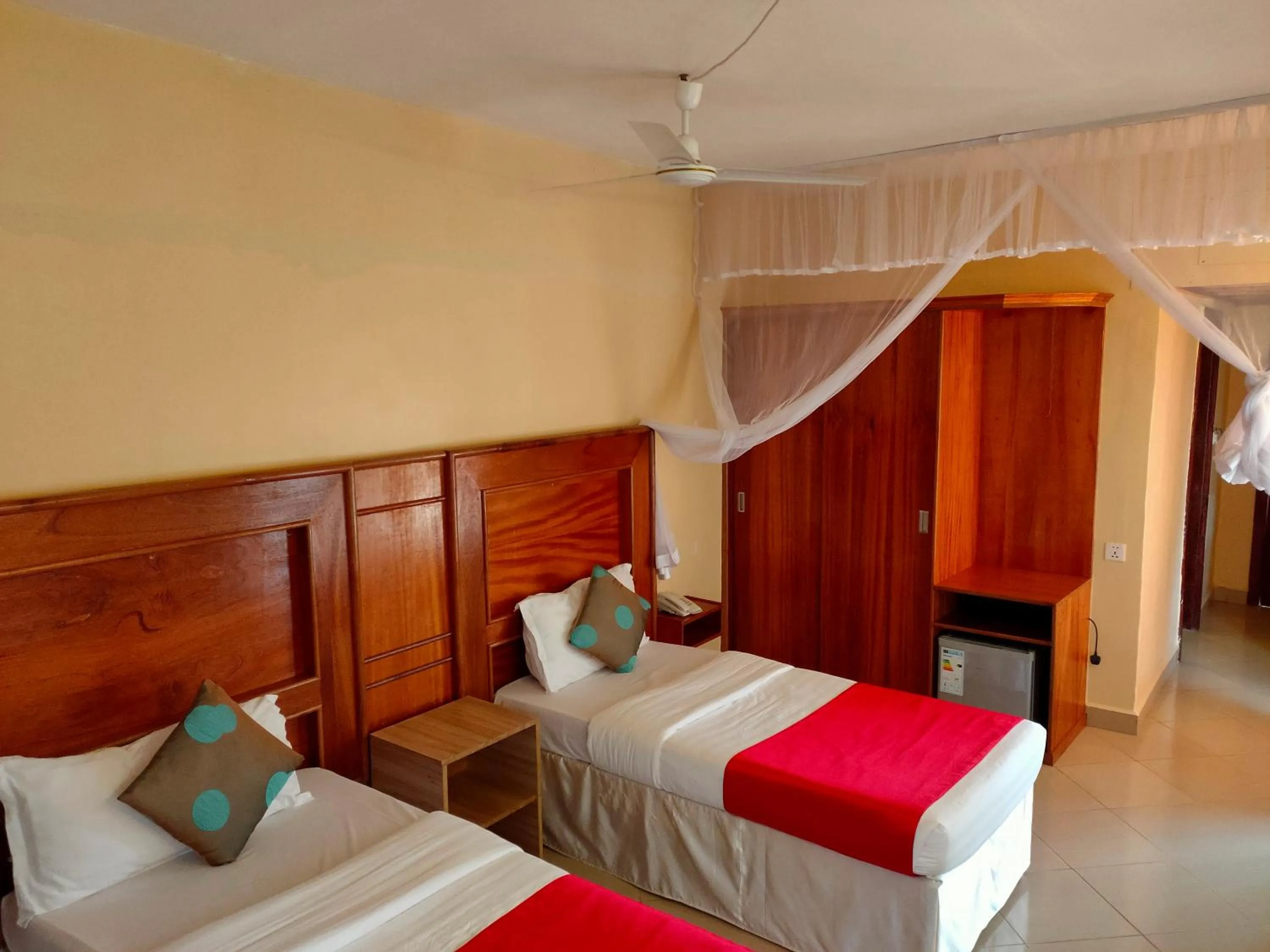 Photo of the whole room in Pulickal Airport Hotel