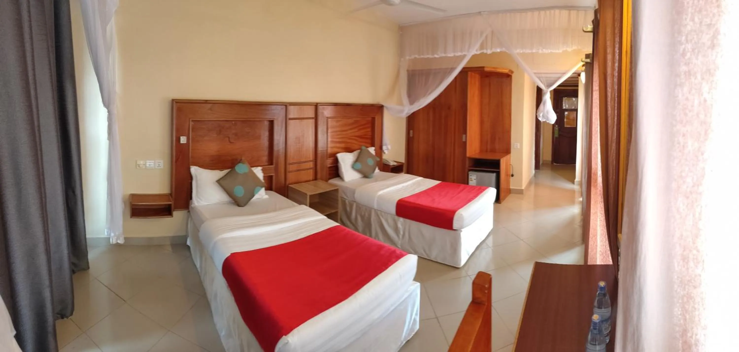 Bed in Pulickal Airport Hotel