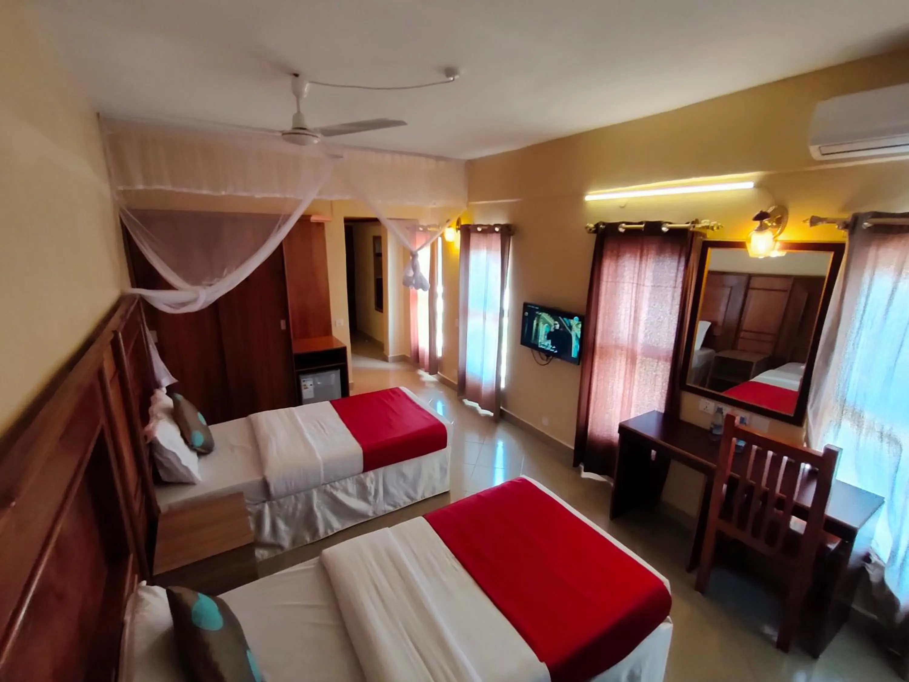 Bed in Pulickal Airport Hotel