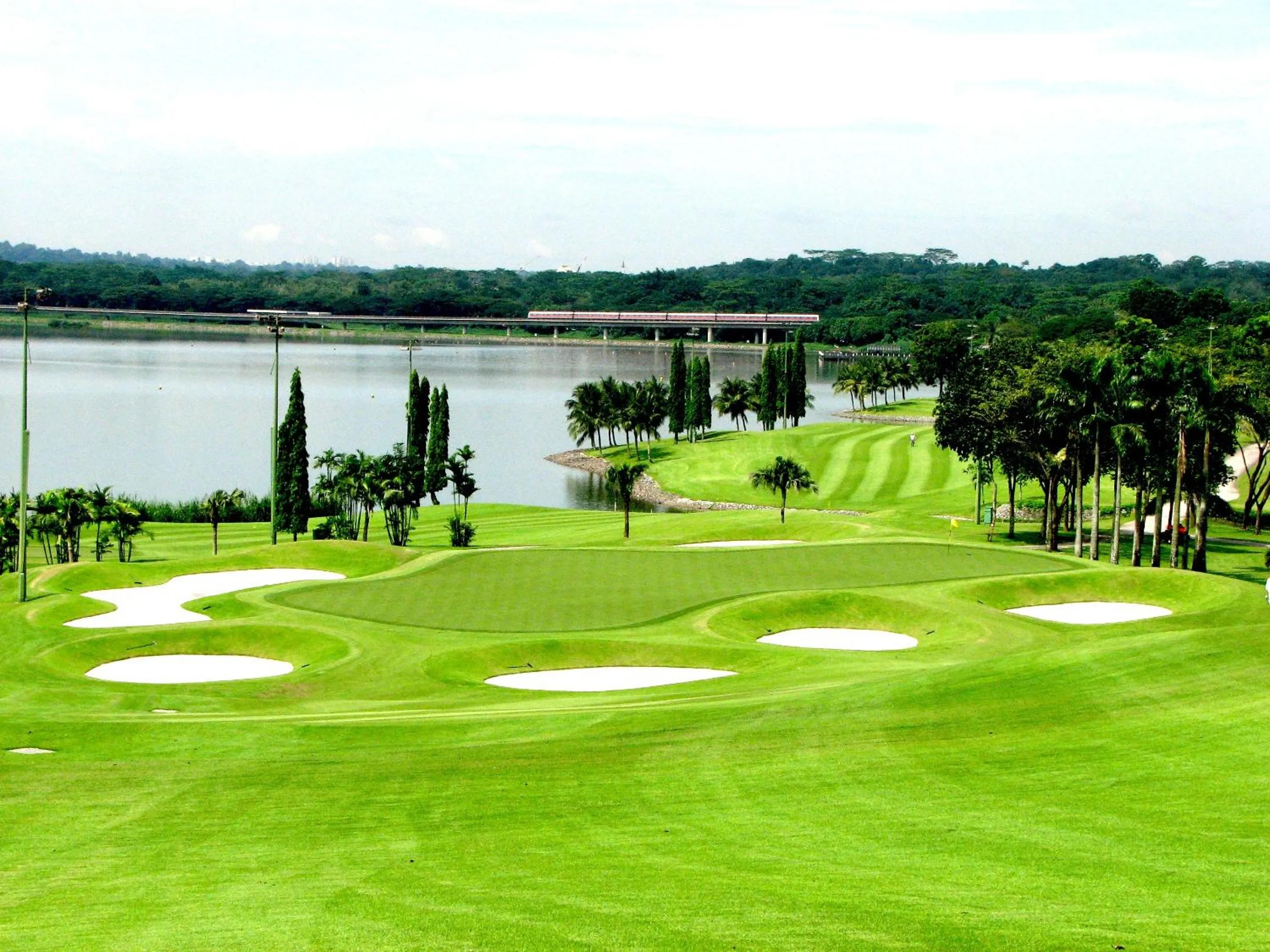 Golfcourse in Orchid Country Club