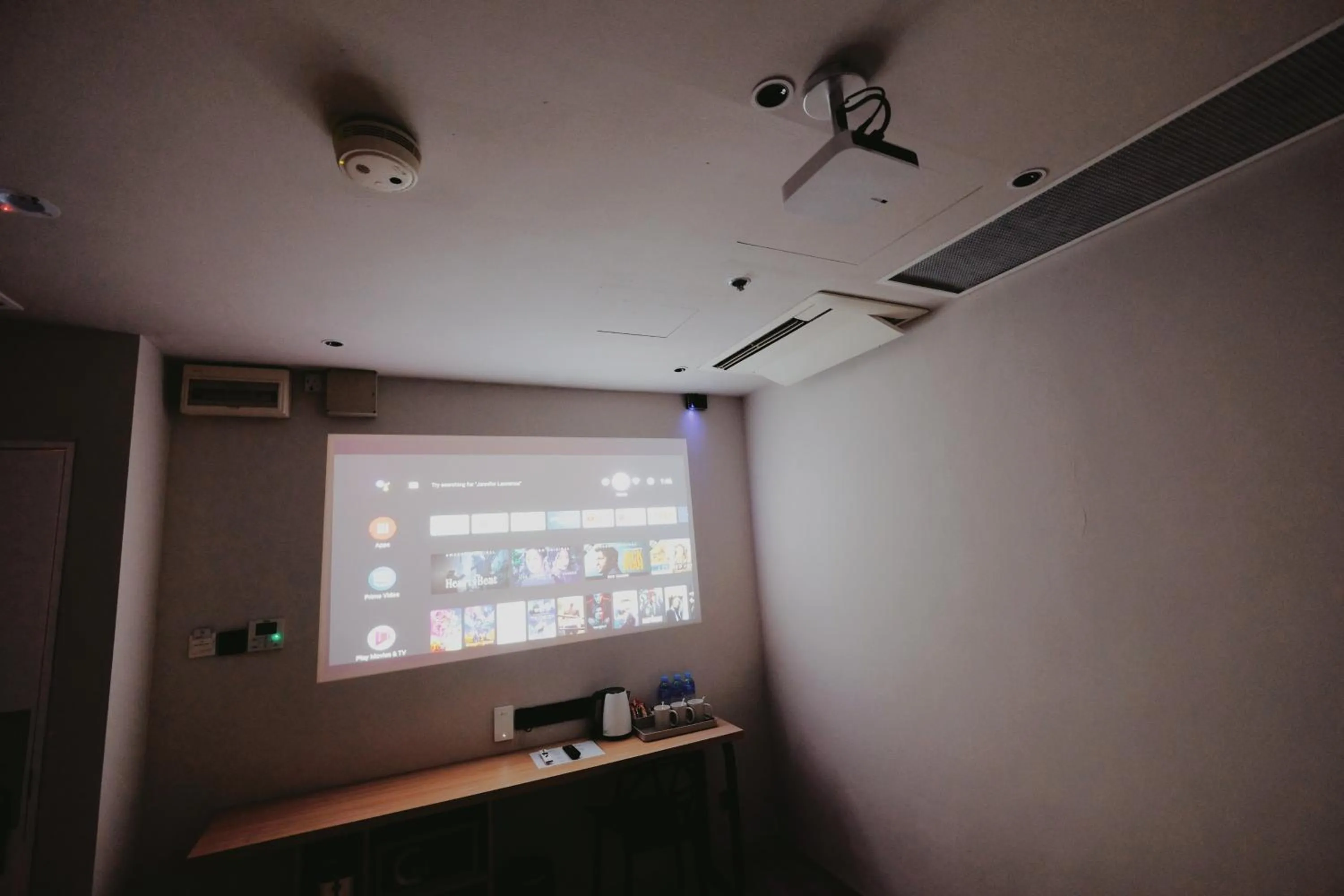 TV and multimedia in Rest Bugis Hotel