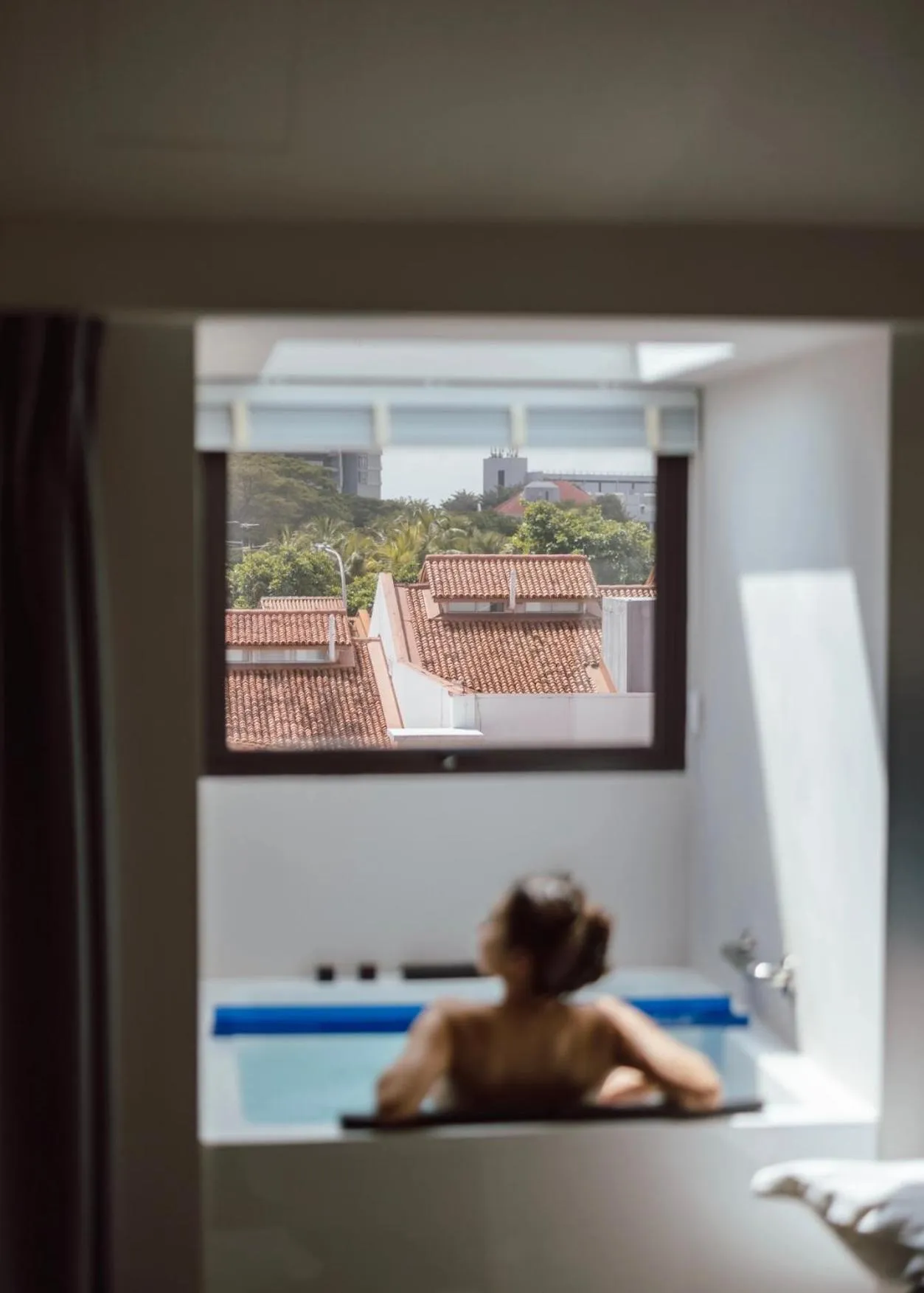 Bath, Bed in Rest Bugis Hotel