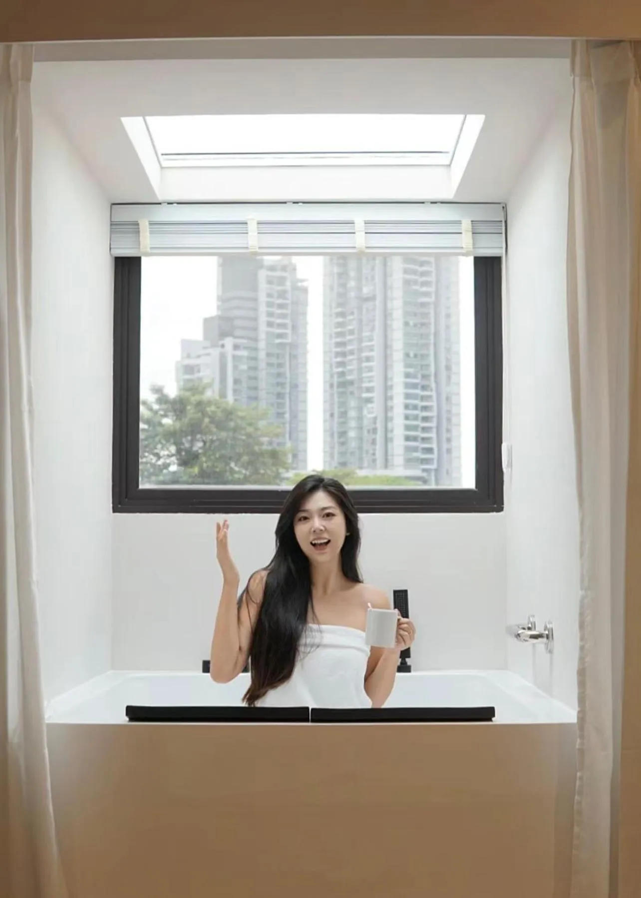 Bath in Rest Bugis Hotel