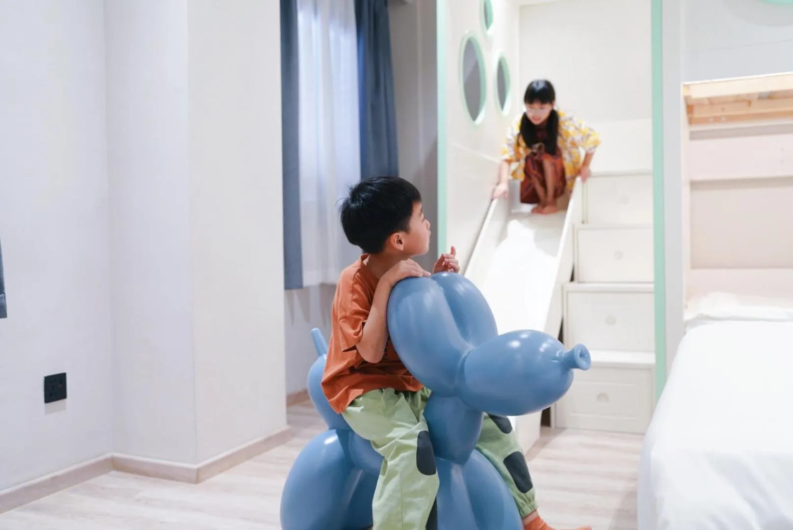 Bedroom, Bed in Rest Bugis Hotel