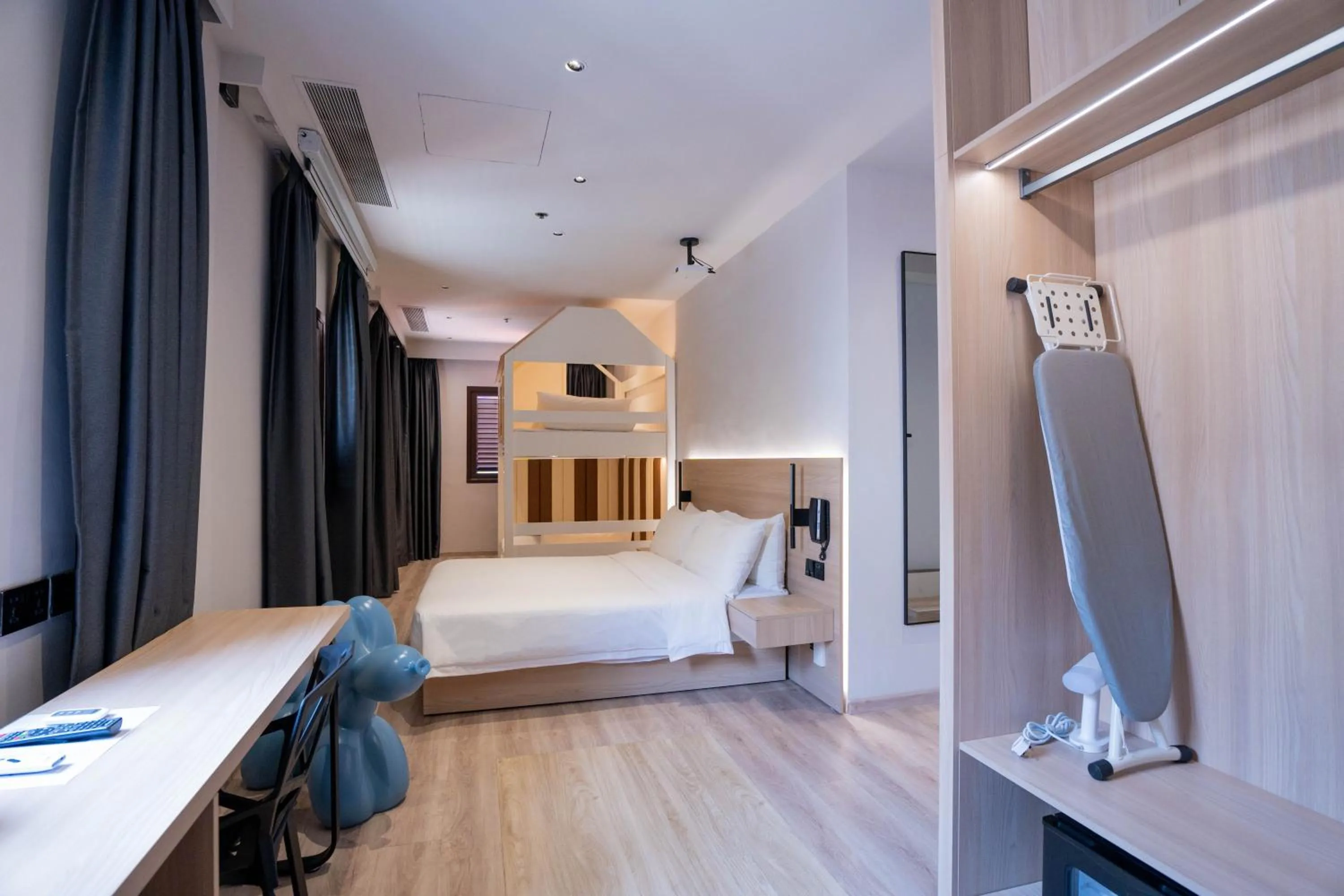 Bed in Rest Bugis Hotel