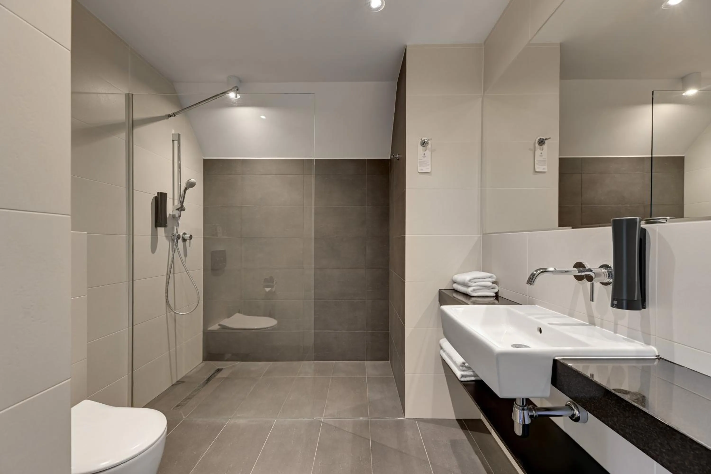 Toilet in GRANO HOTEL Gdańsk Riverside dawniej HOTEL ALMOND BUSINESS & SPA