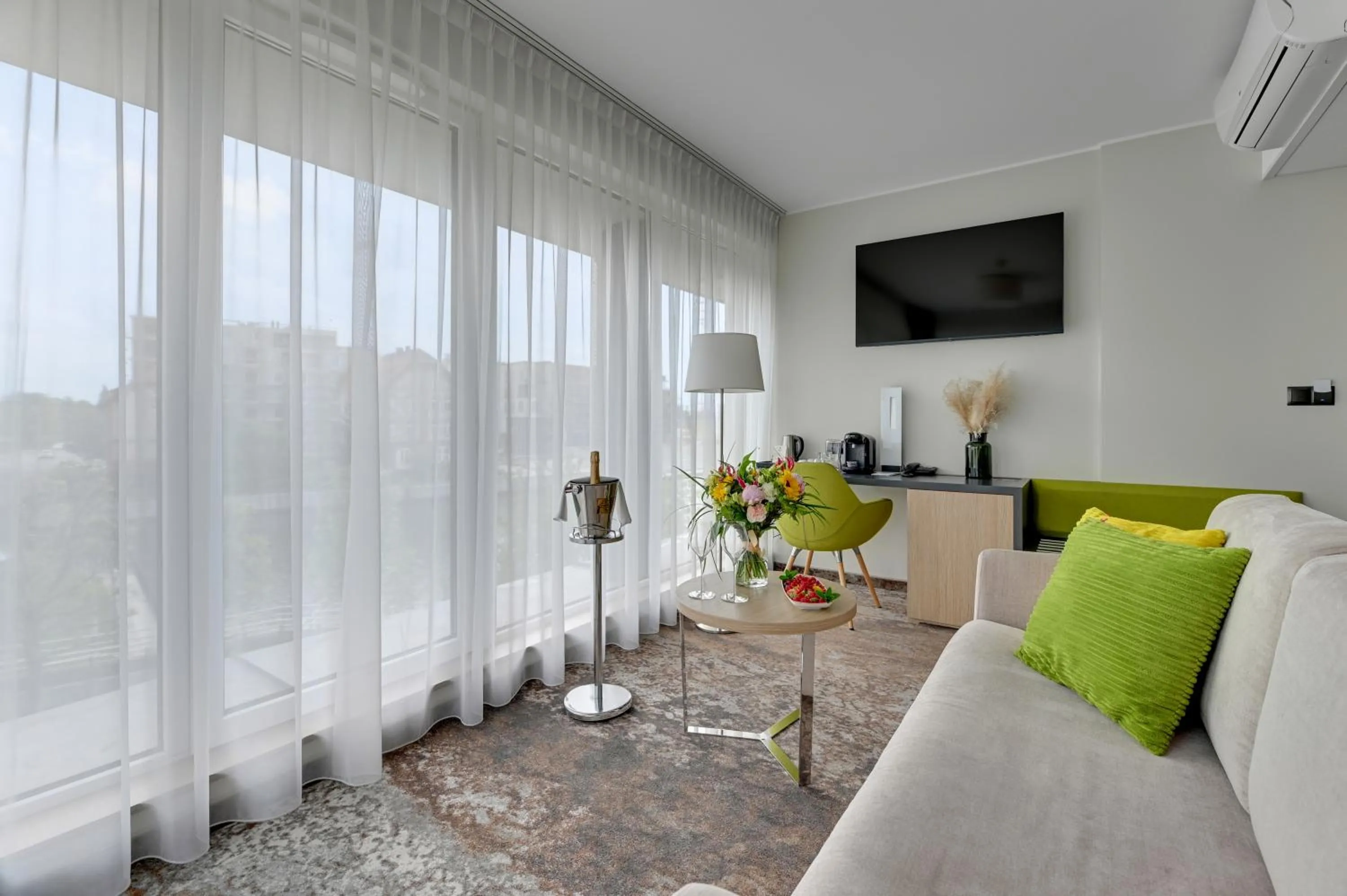 Seating area in GRANO HOTEL Gdańsk Riverside dawniej HOTEL ALMOND BUSINESS & SPA