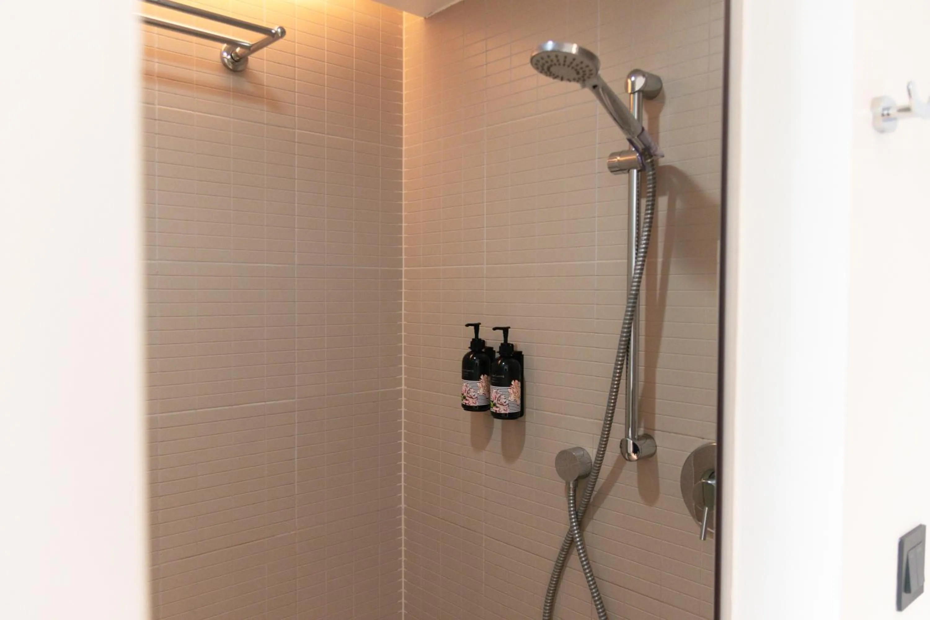 Shower in Studio M Hotel