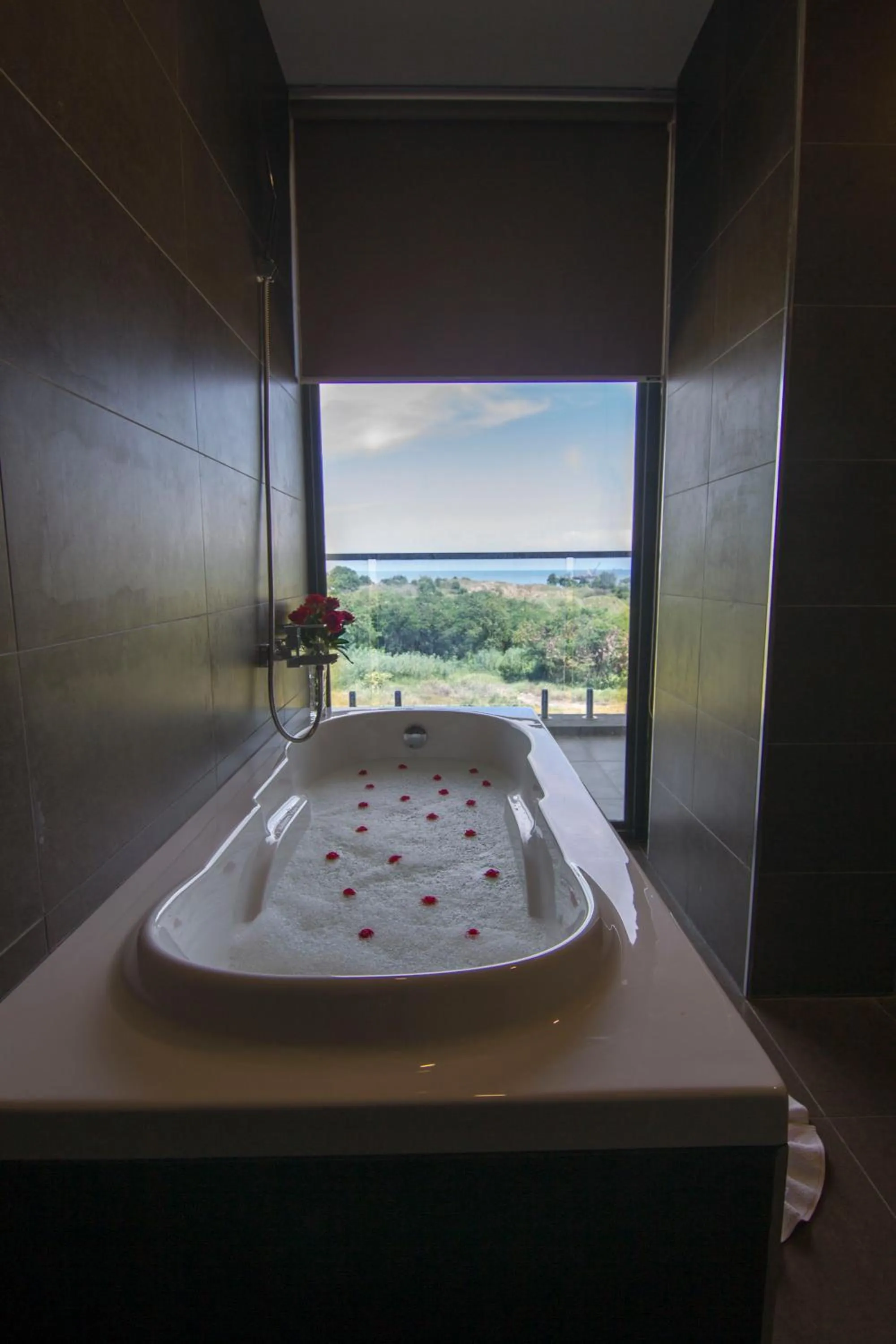 Bath in Goldenbay Hotel