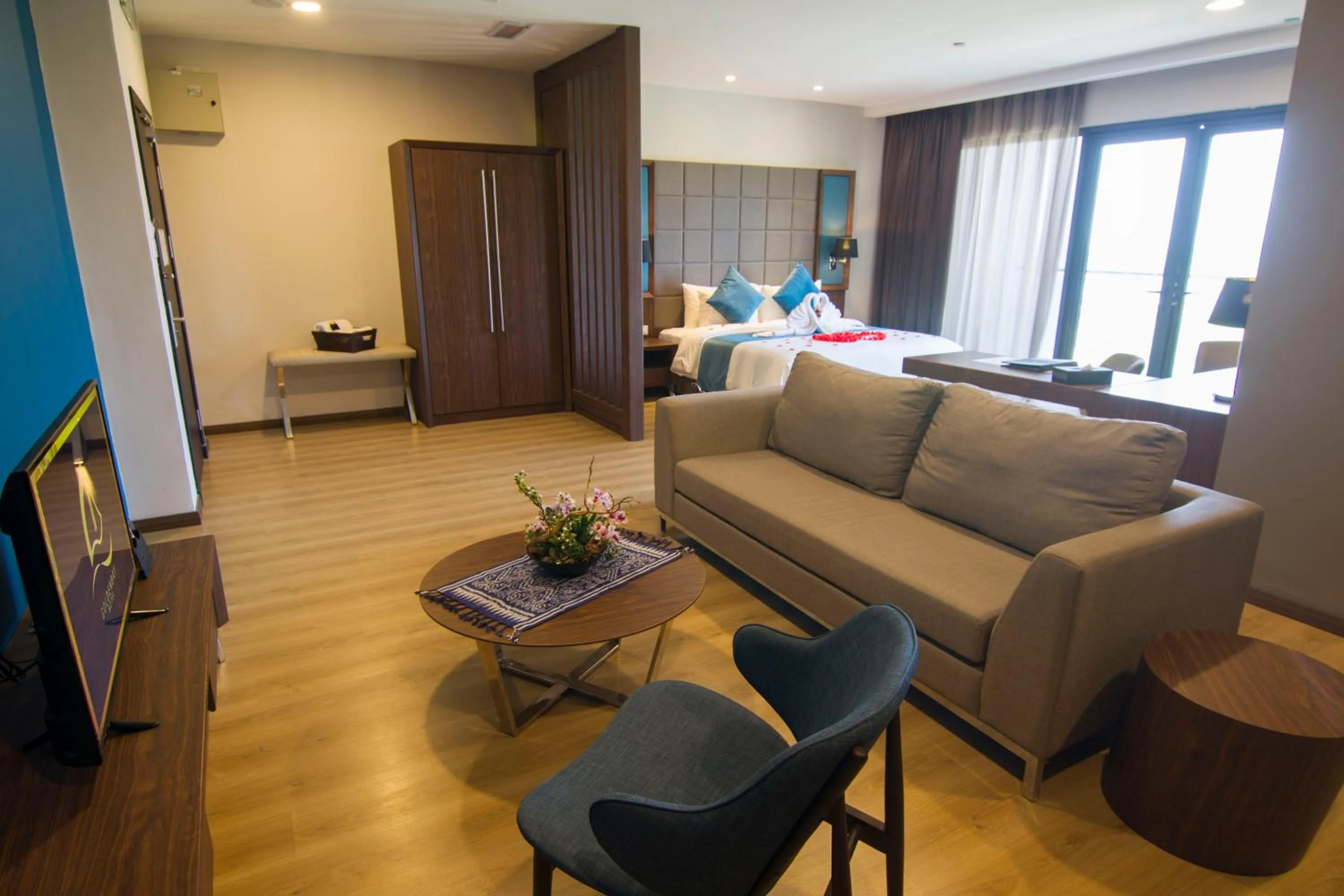 Photo of the whole room in Goldenbay Hotel