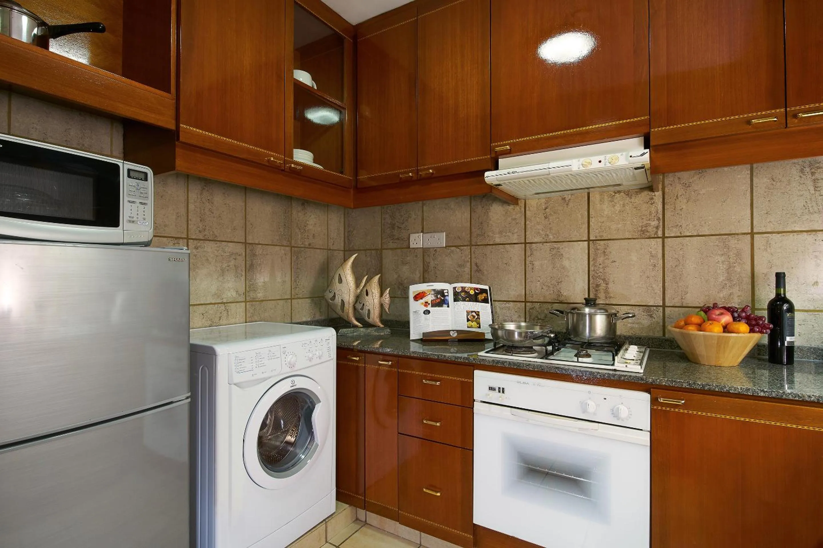 Kitchen or kitchenette in Orchard Parksuites by Far East Hospitality