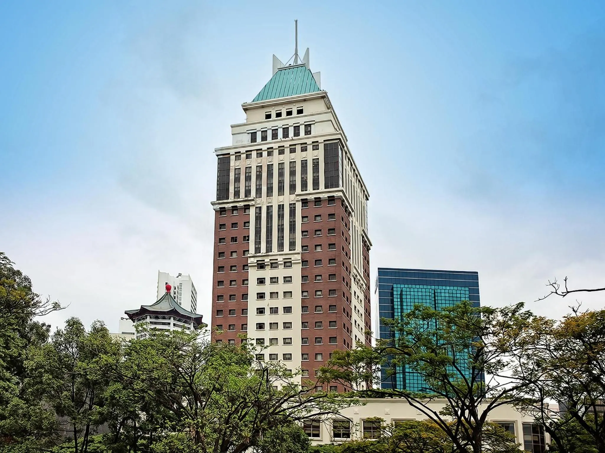 Facade/entrance in Orchard Parksuites by Far East Hospitality