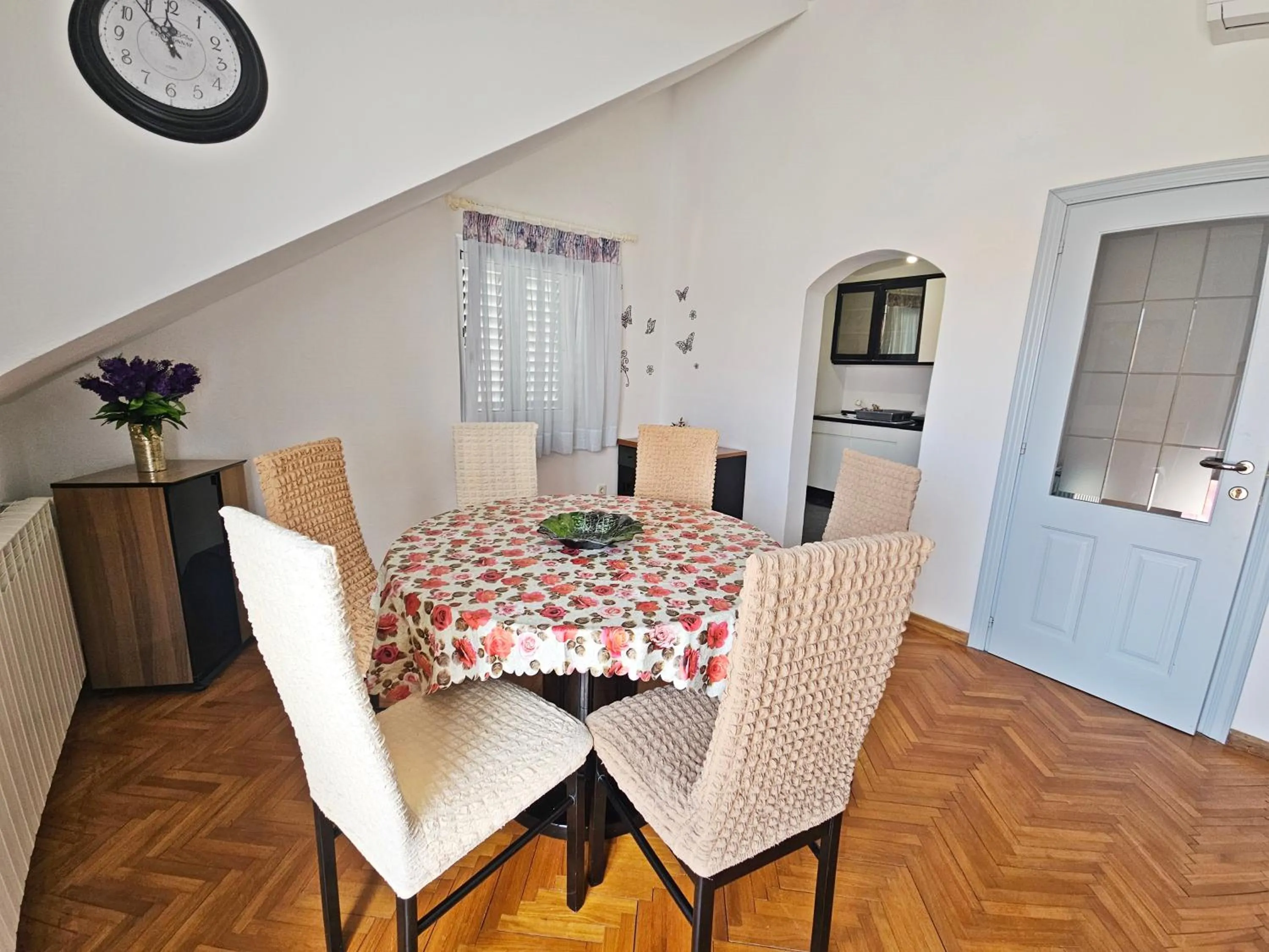 Dining area in AB Villa Podstrana