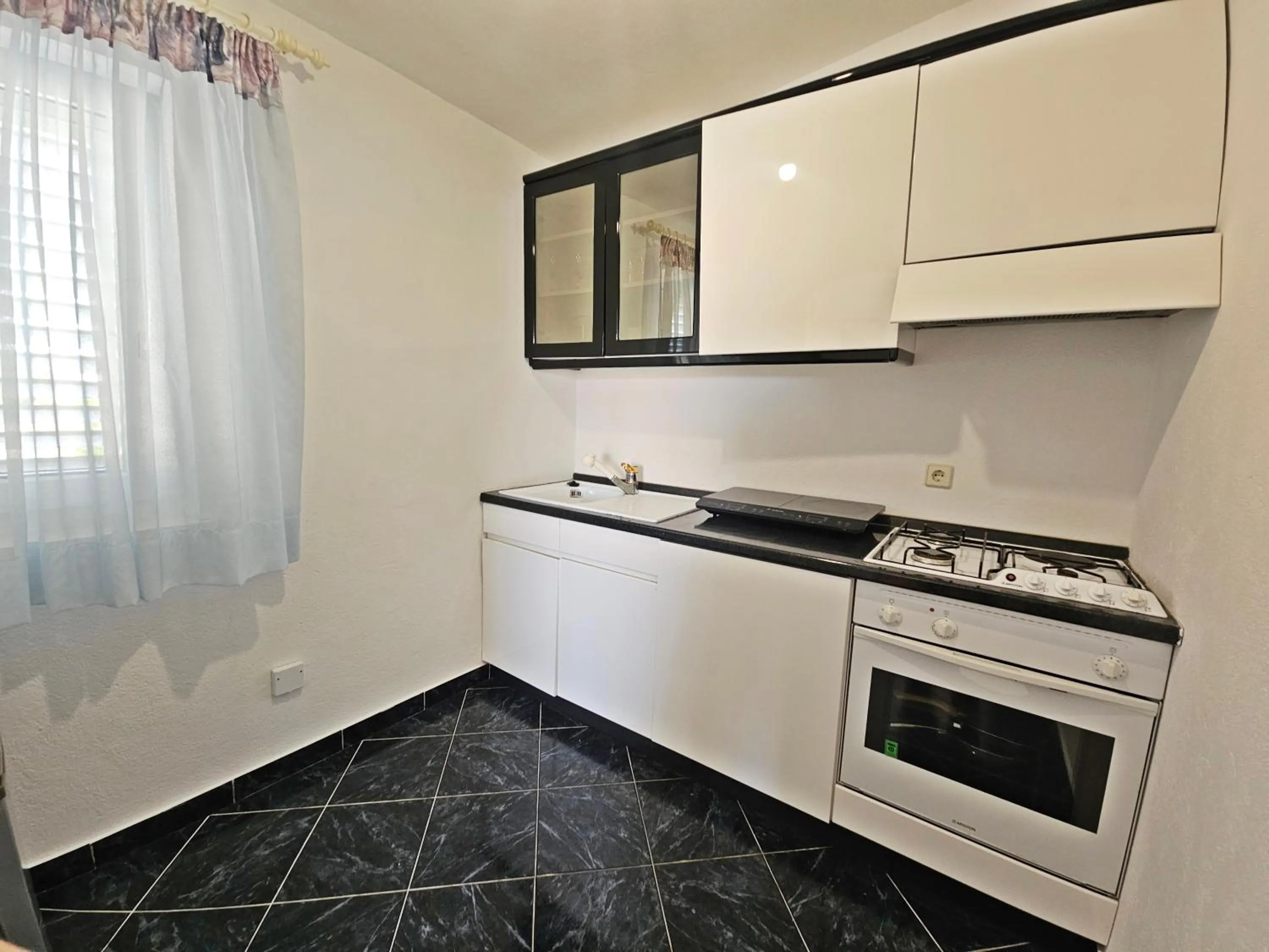 Kitchen or kitchenette in AB Villa Podstrana