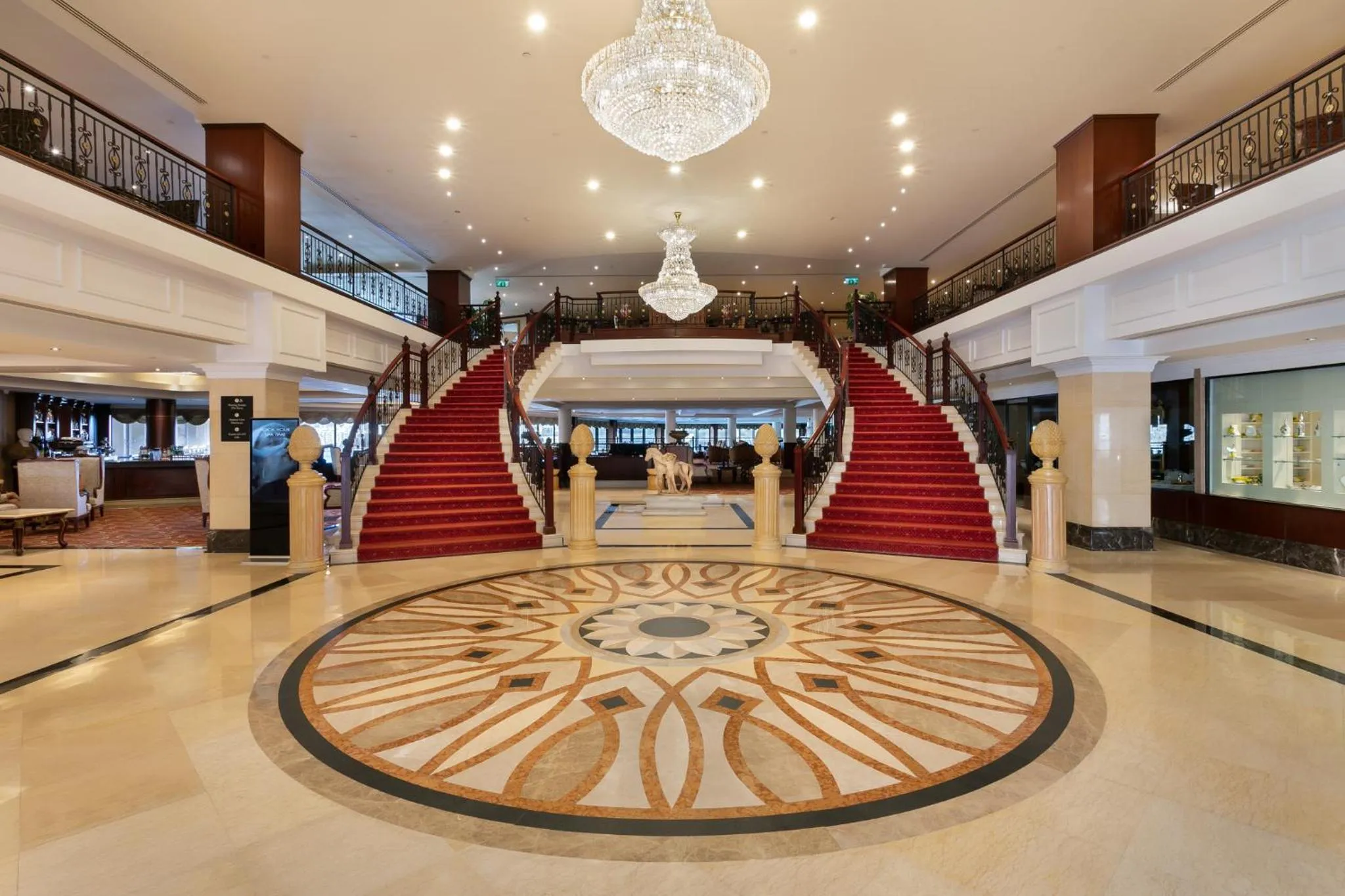 Facade/entrance in Grand Hotel Excelsior