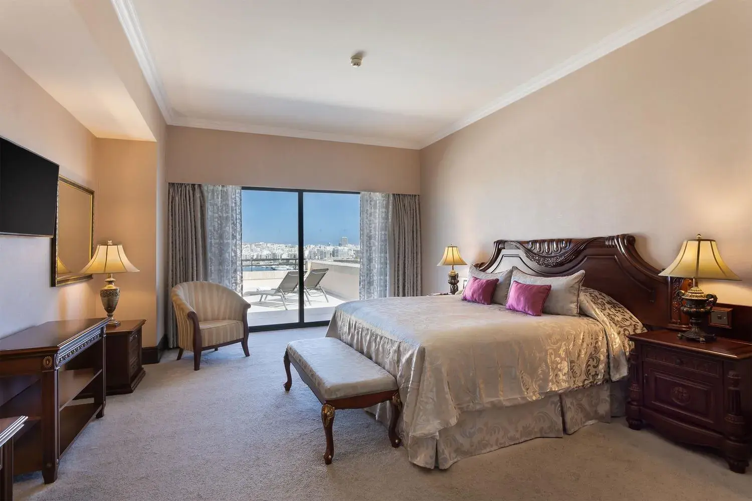 Royal Suite with Terrace and Full Sea View in Grand Hotel Excelsior Royal Suite with Terrace and Full Sea View in Grand Hotel Excelsior