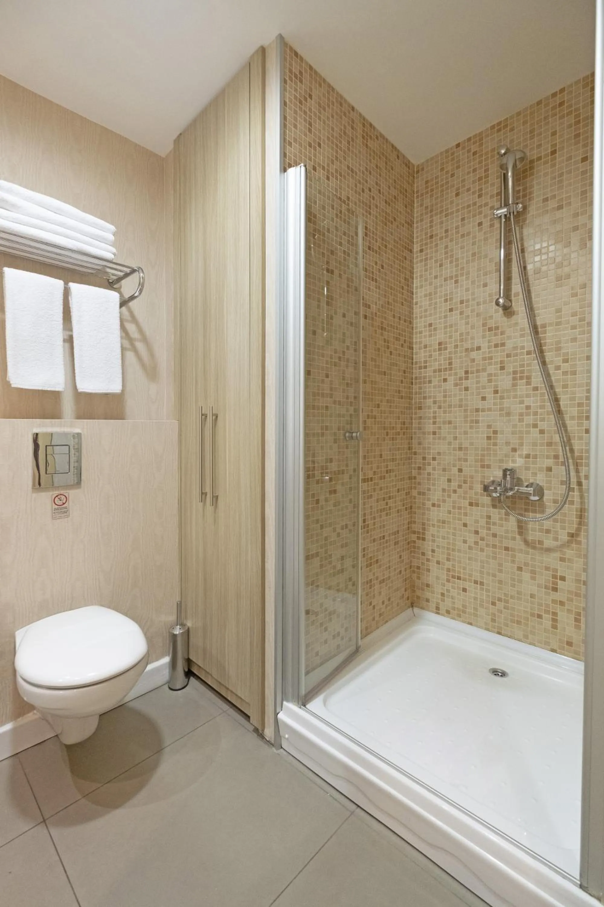 Shower in Cheya Deluxe Residence Nisantasi Istanbul City Center