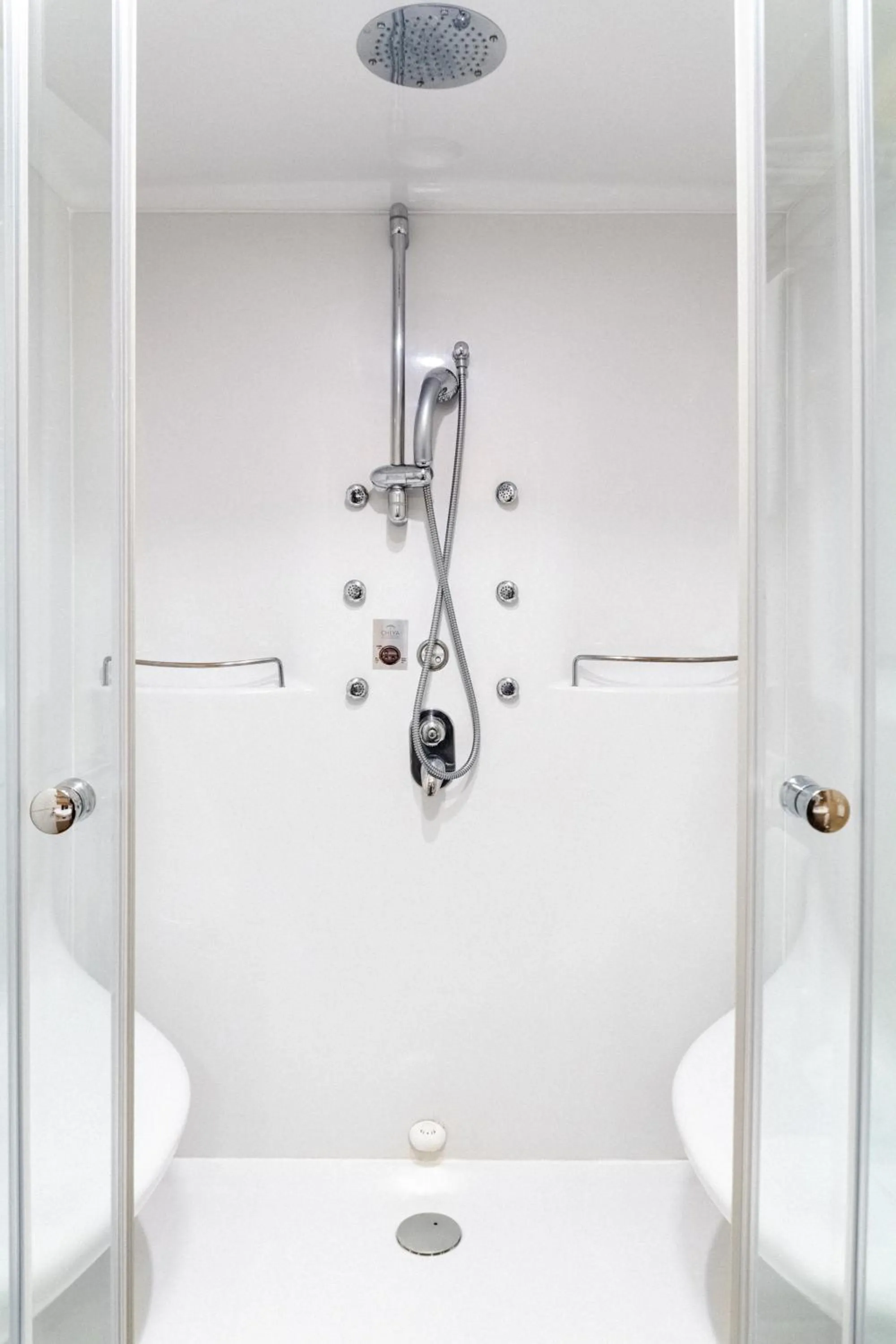 Shower in Cheya Deluxe Residence Nisantasi Istanbul City Center