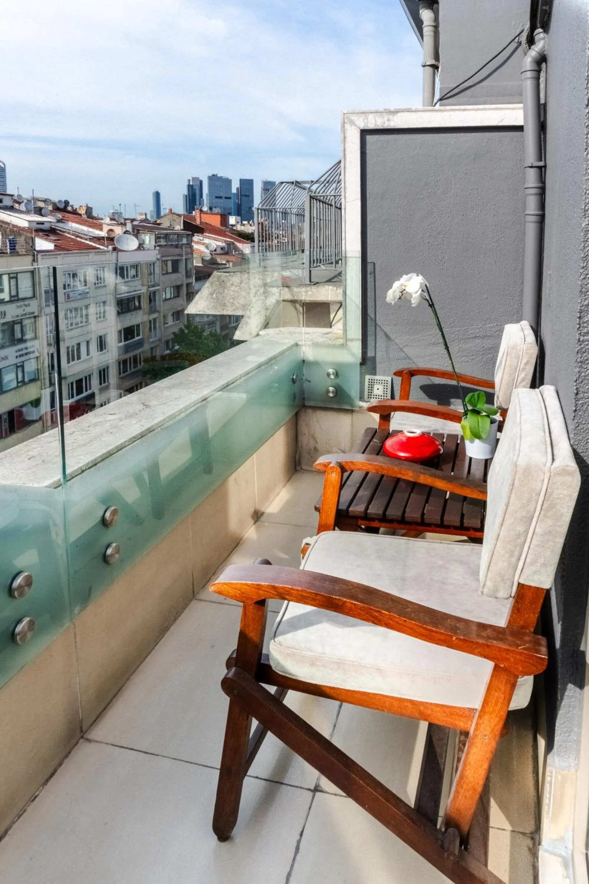 Balcony/Terrace in Cheya Deluxe Residence Nisantasi Istanbul City Center