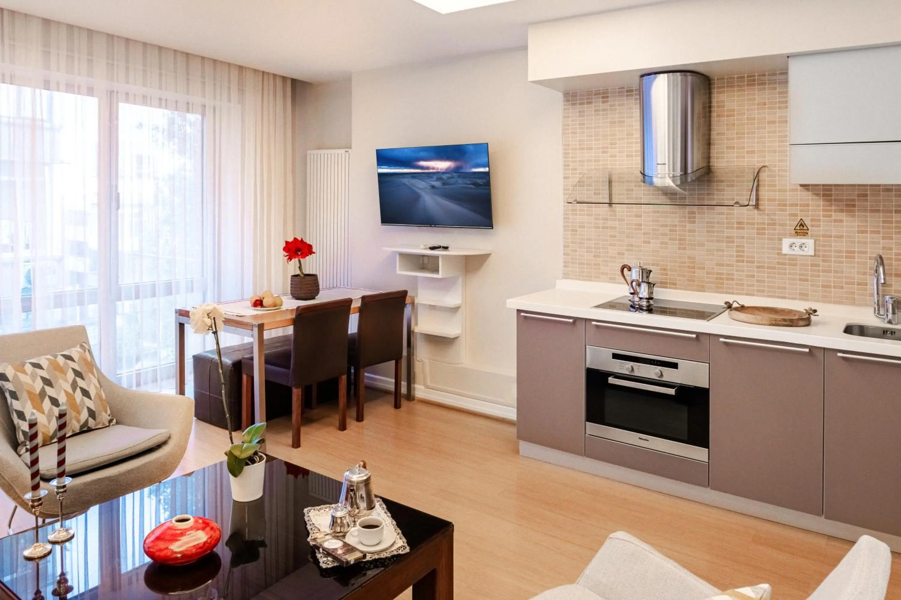 Kitchen or kitchenette in Cheya Deluxe Residence Nisantasi Istanbul City Center