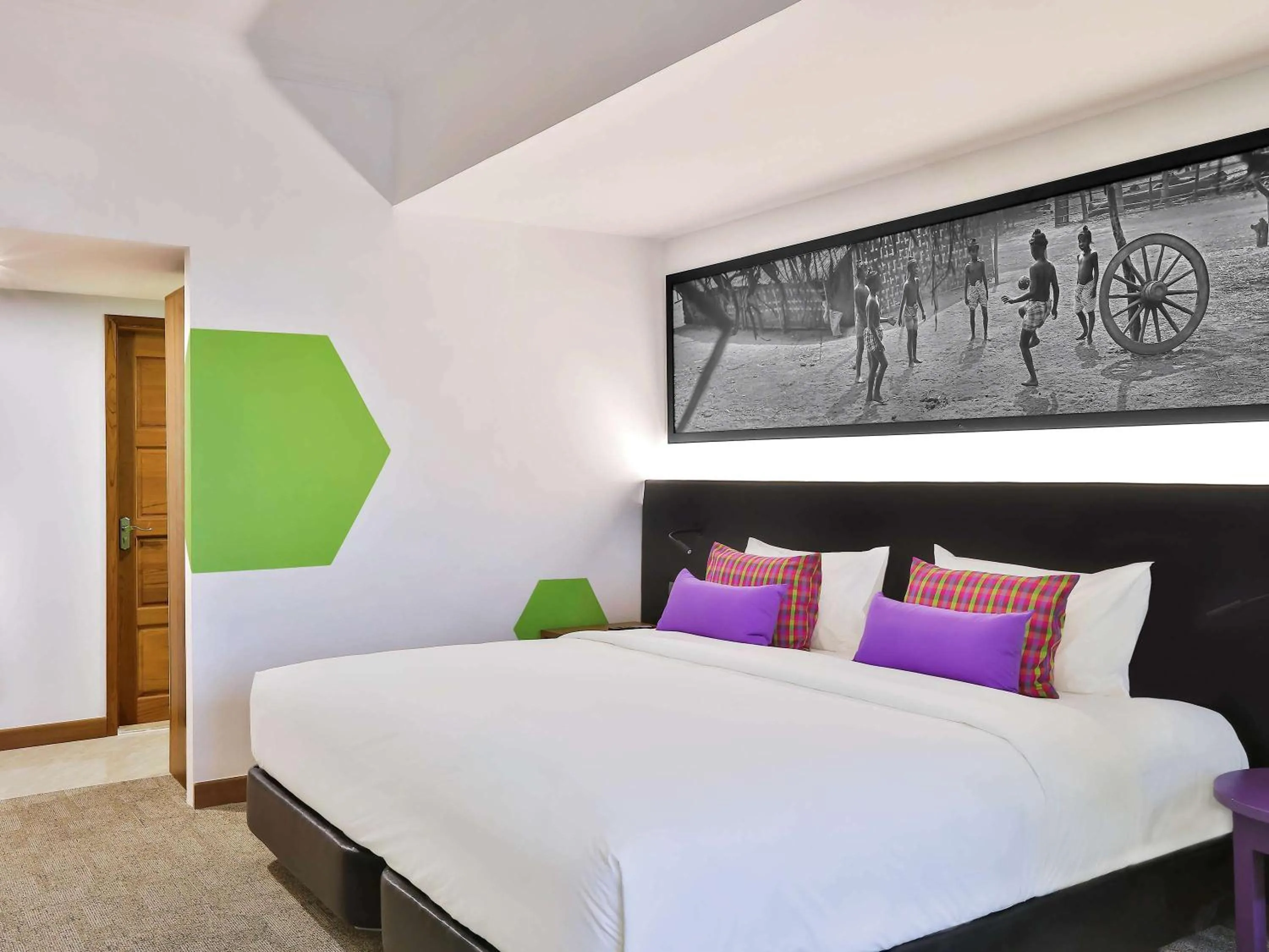 Photo of the whole room, Bed in Hotel Stadium