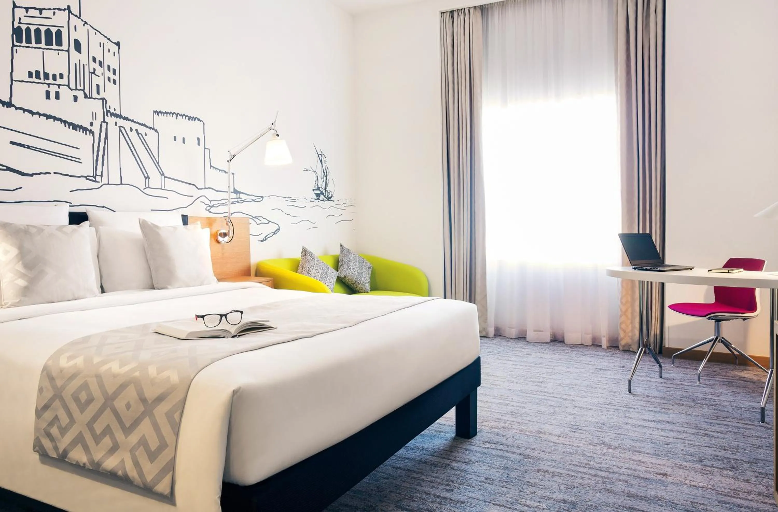 Bed in Mercure Sohar