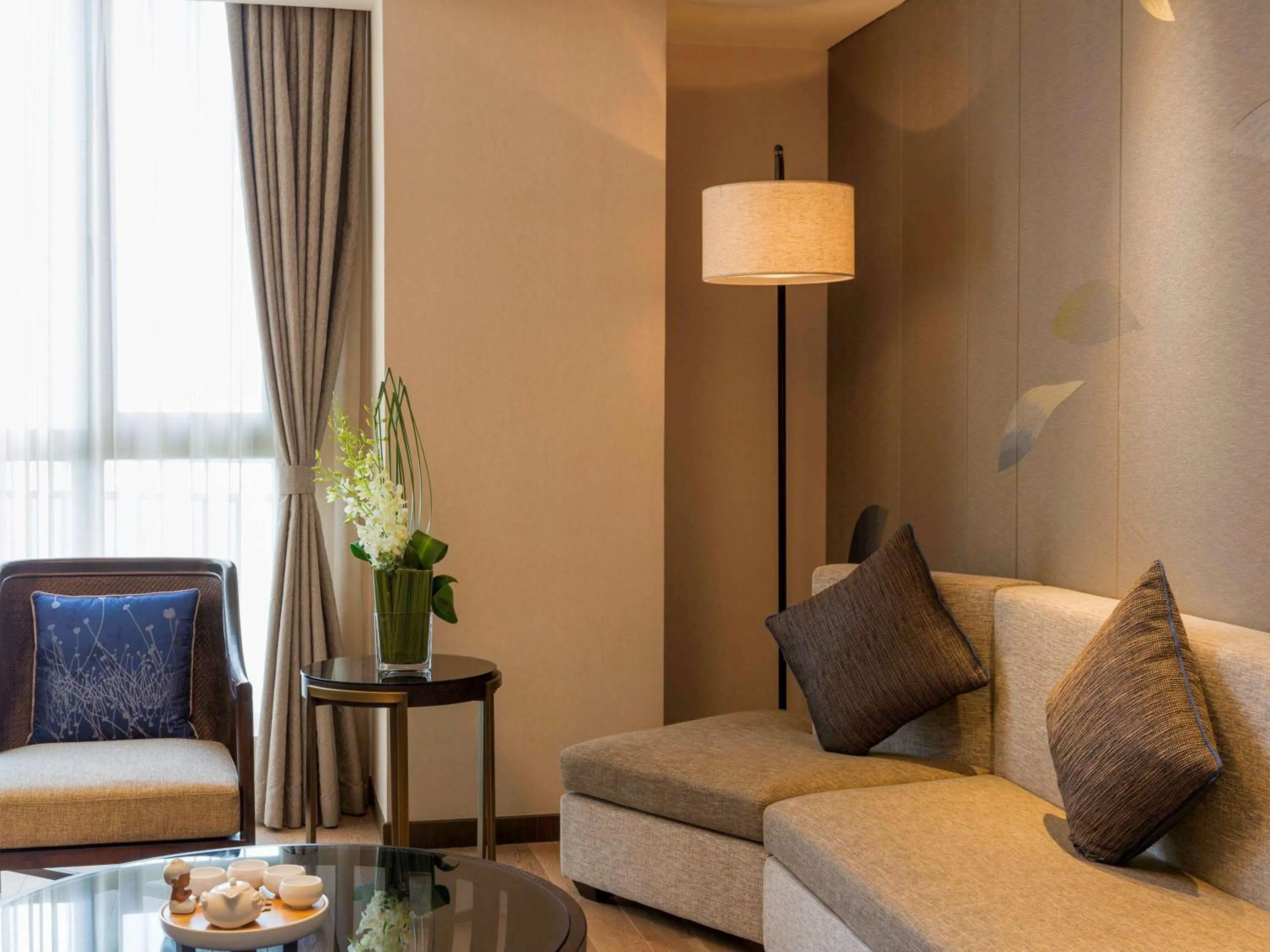 Photo of the whole room, Seating Area in Pullman Nanchang Sunac