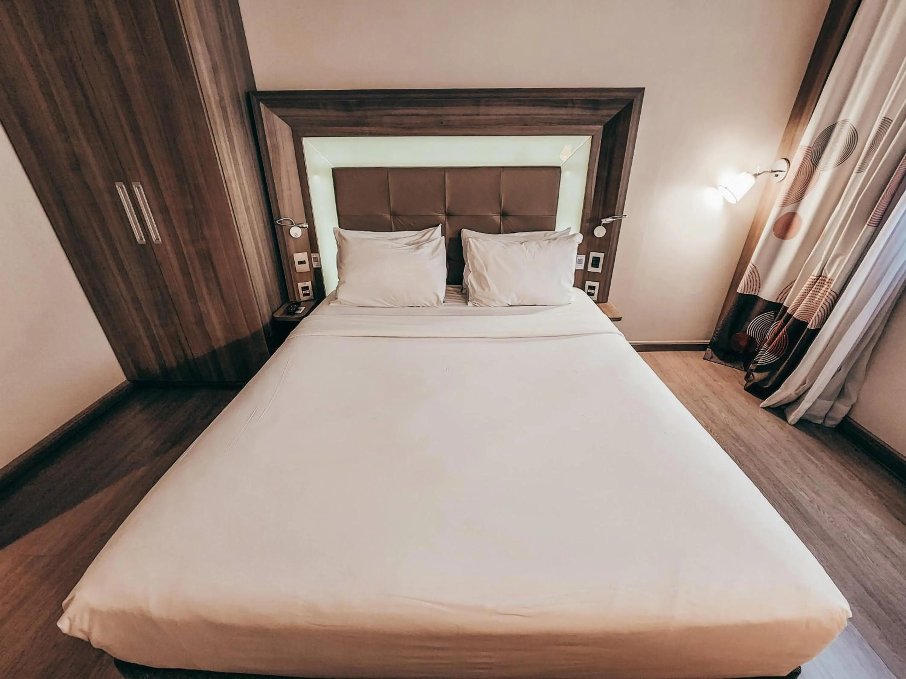 Bedroom, Bed in Novotel RJ Praia de Botafogo