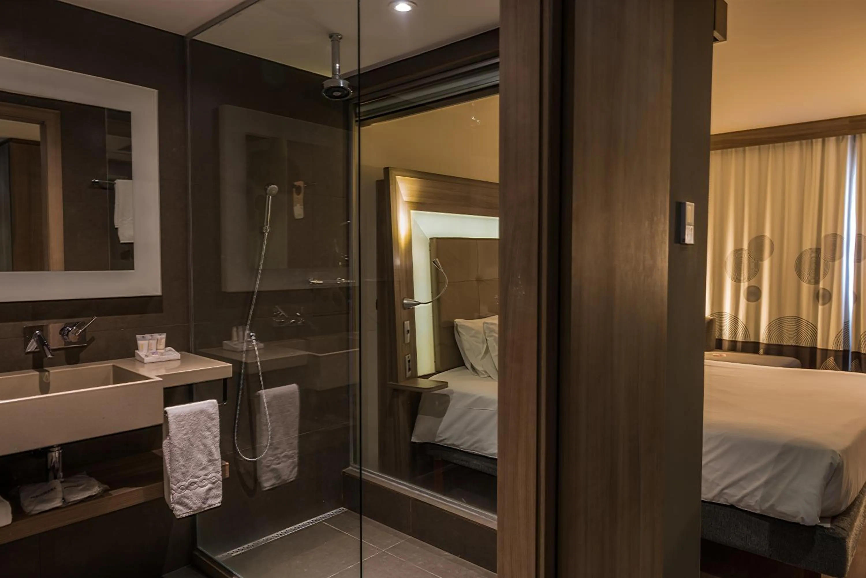 Bathroom, Bed in Novotel RJ Praia de Botafogo